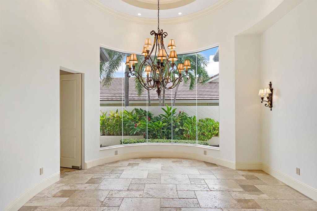 ROYAL PALM YACHT & COUNTRY CLUB - Residential