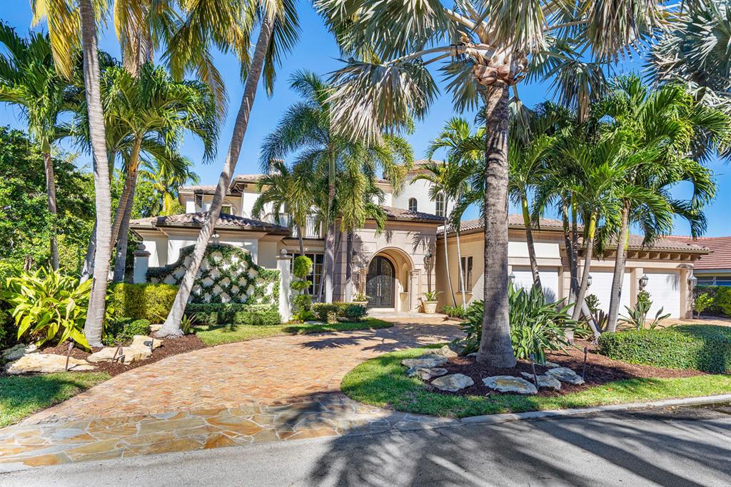 ROYAL PALM YACHT & COUNTRY CLUB - Residential