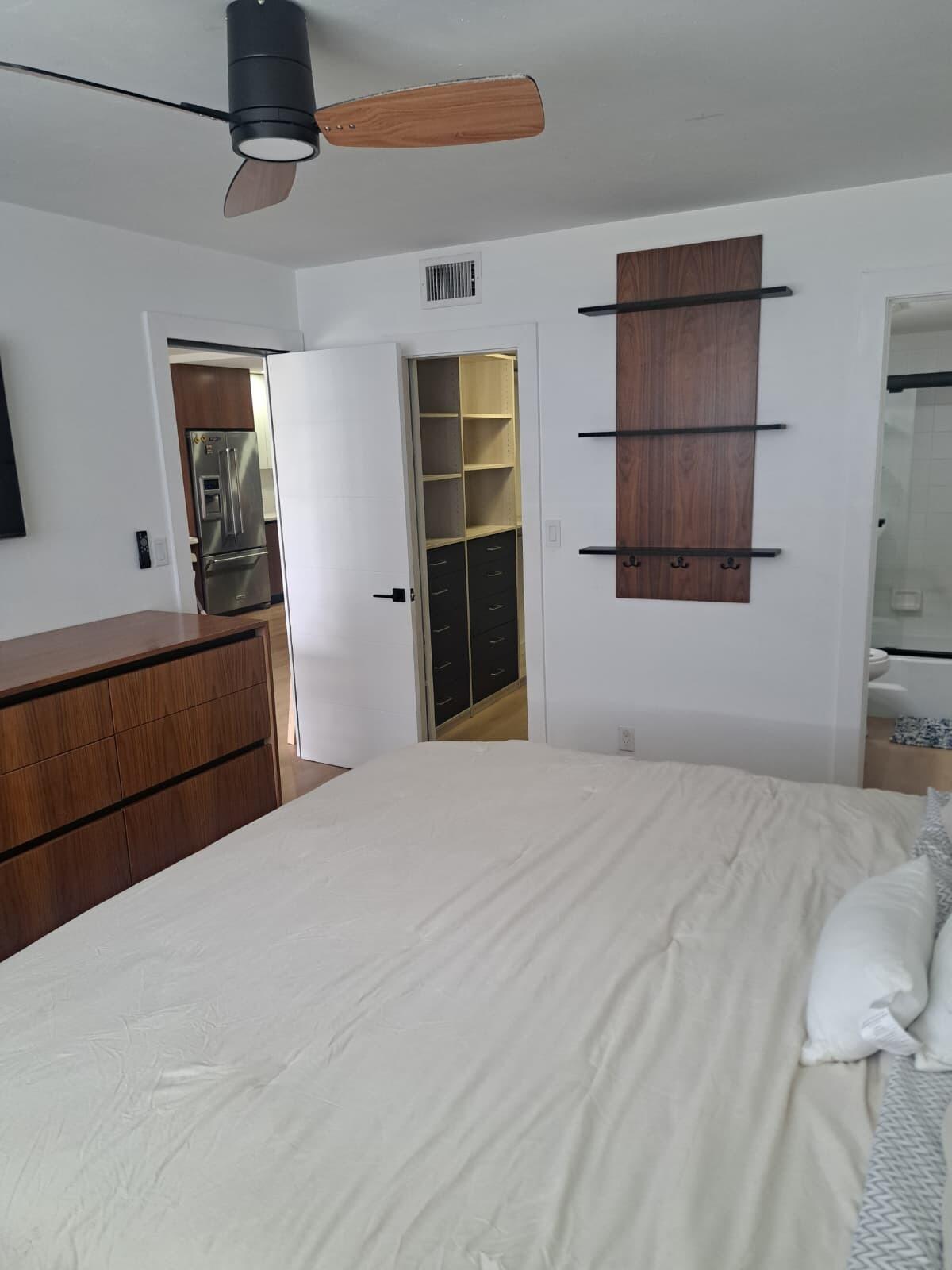 LIGHTHOUSE POINT PLAZA CONDO - Residential Lease