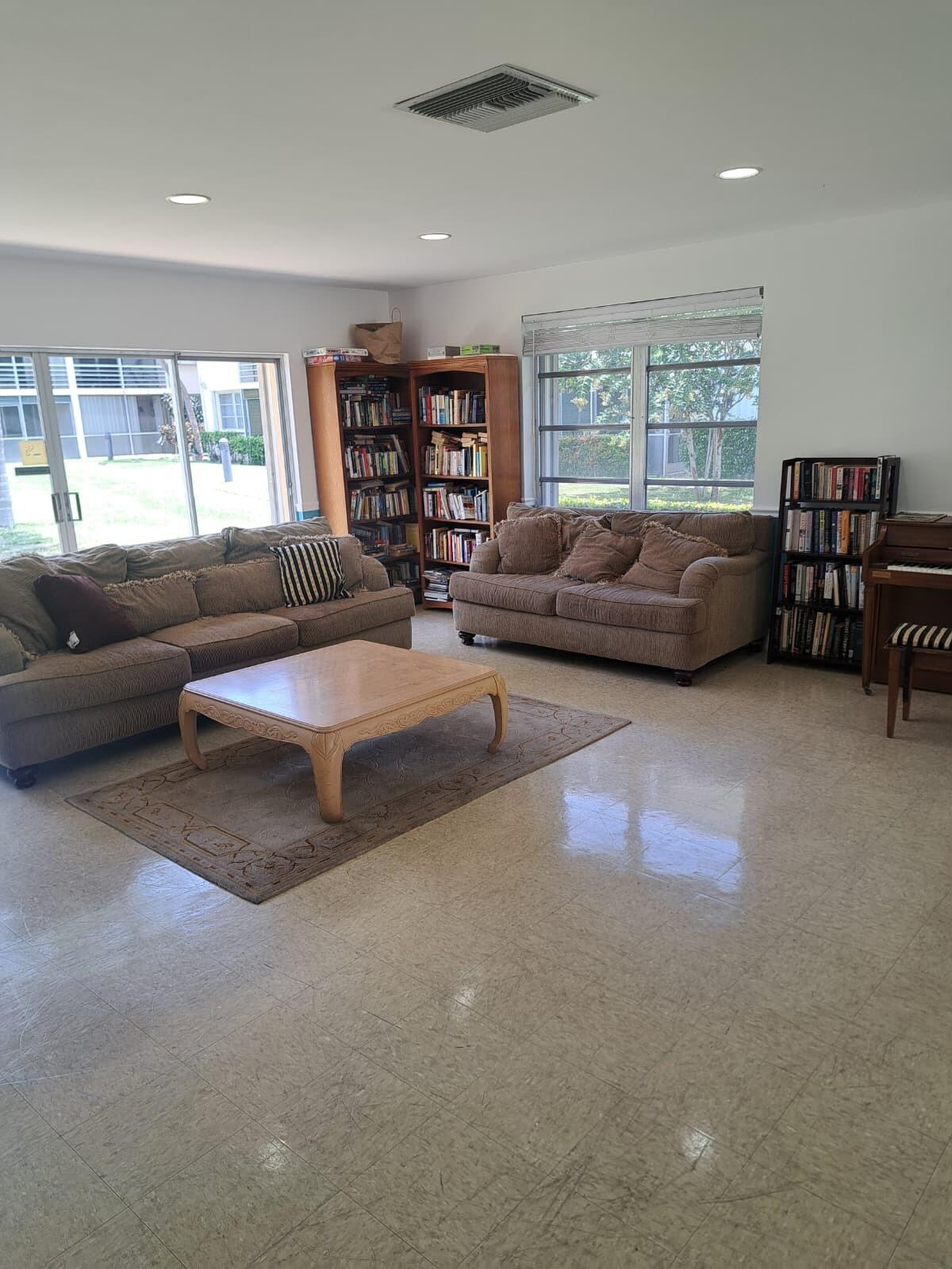LIGHTHOUSE POINT PLAZA CONDO - Residential Lease