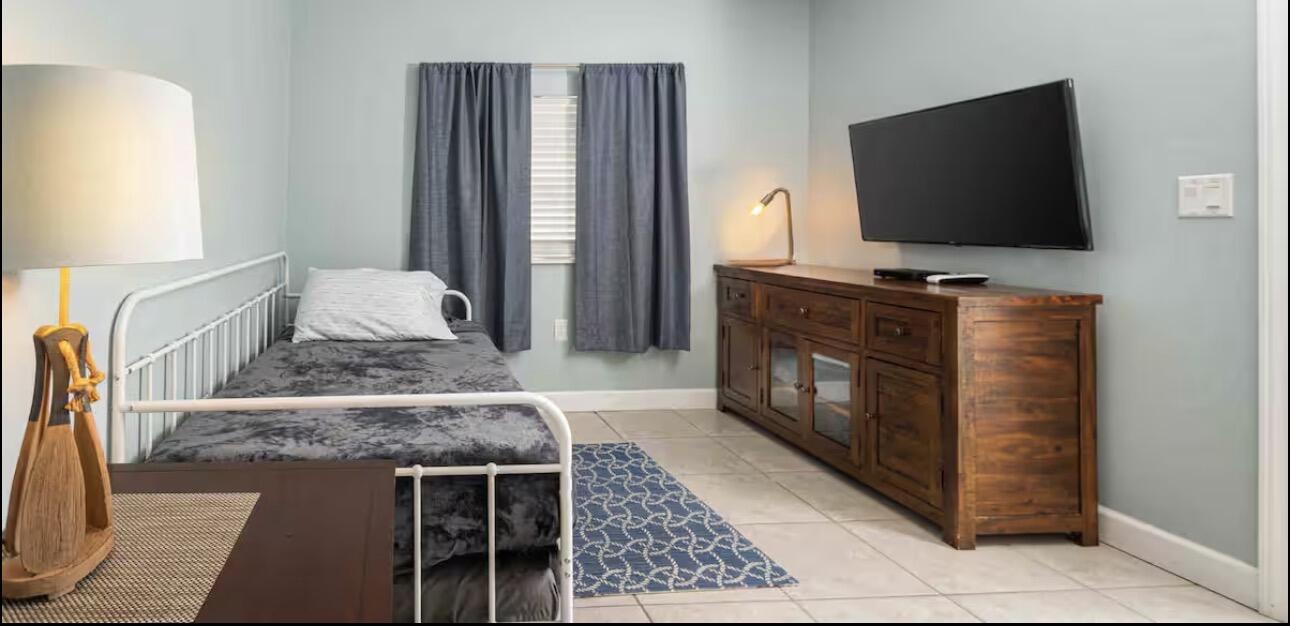BEACH CLUB COLONY SECTION 1 - Residential