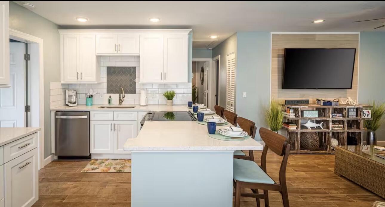 BEACH CLUB COLONY SECTION 1 - Residential