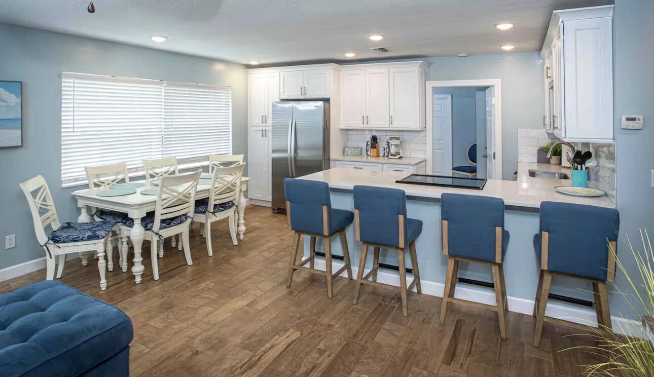 BEACH CLUB COLONY SECTION 1 - Residential