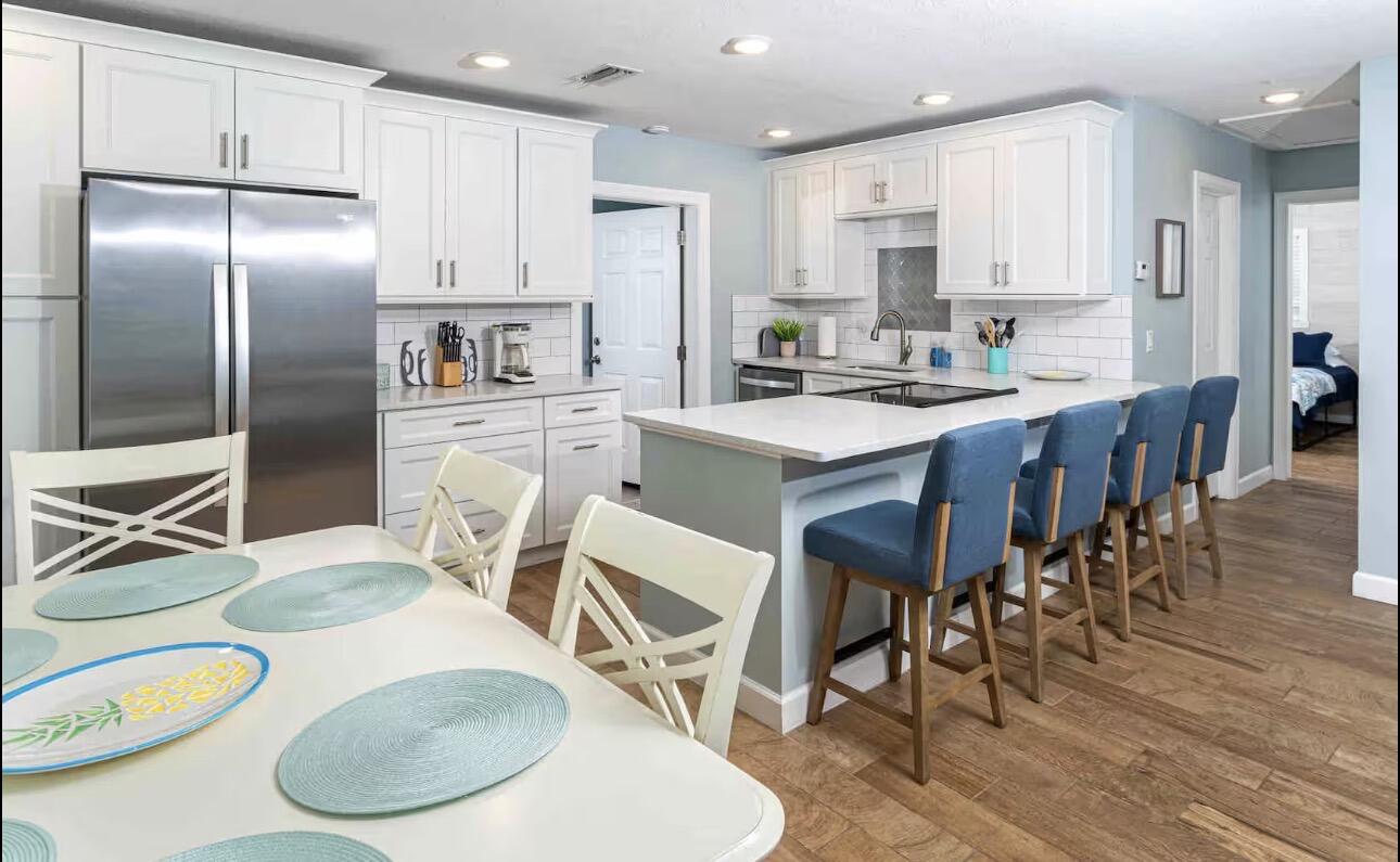 BEACH CLUB COLONY SECTION 1 - Residential