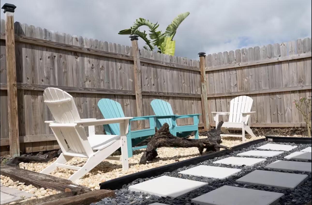 BEACH CLUB COLONY SECTION 1 - Residential