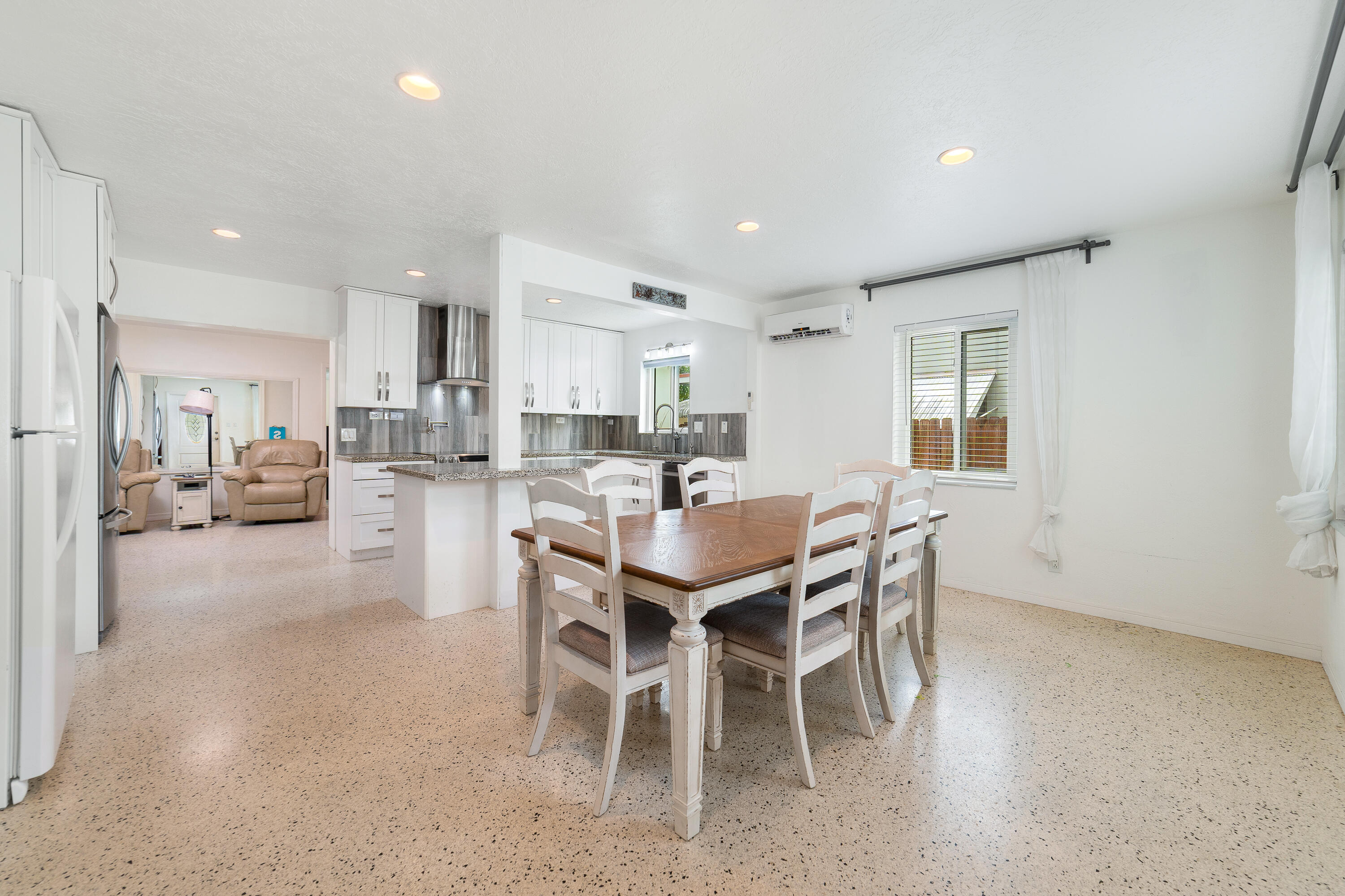 DANIA HEIGHTS - Residential