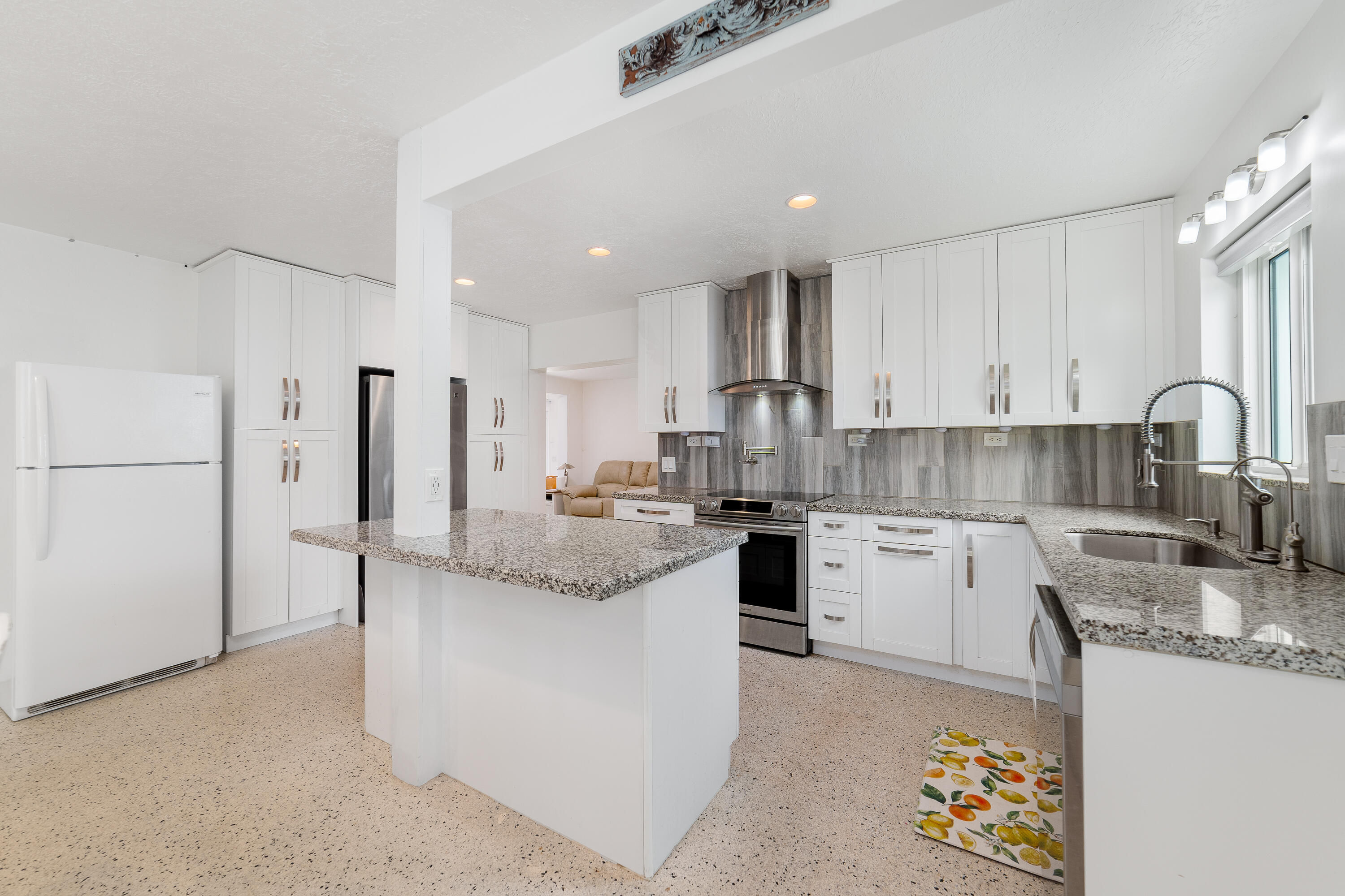 DANIA HEIGHTS - Residential