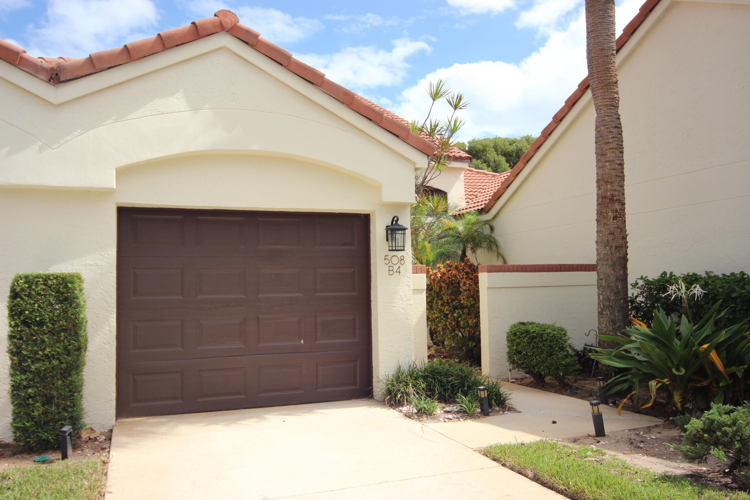 SEA OATS OF JUNO BEACH CONDO - Residential Lease