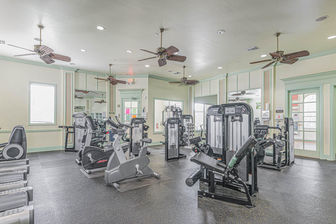 MAGNOLIA LAKES - Residential