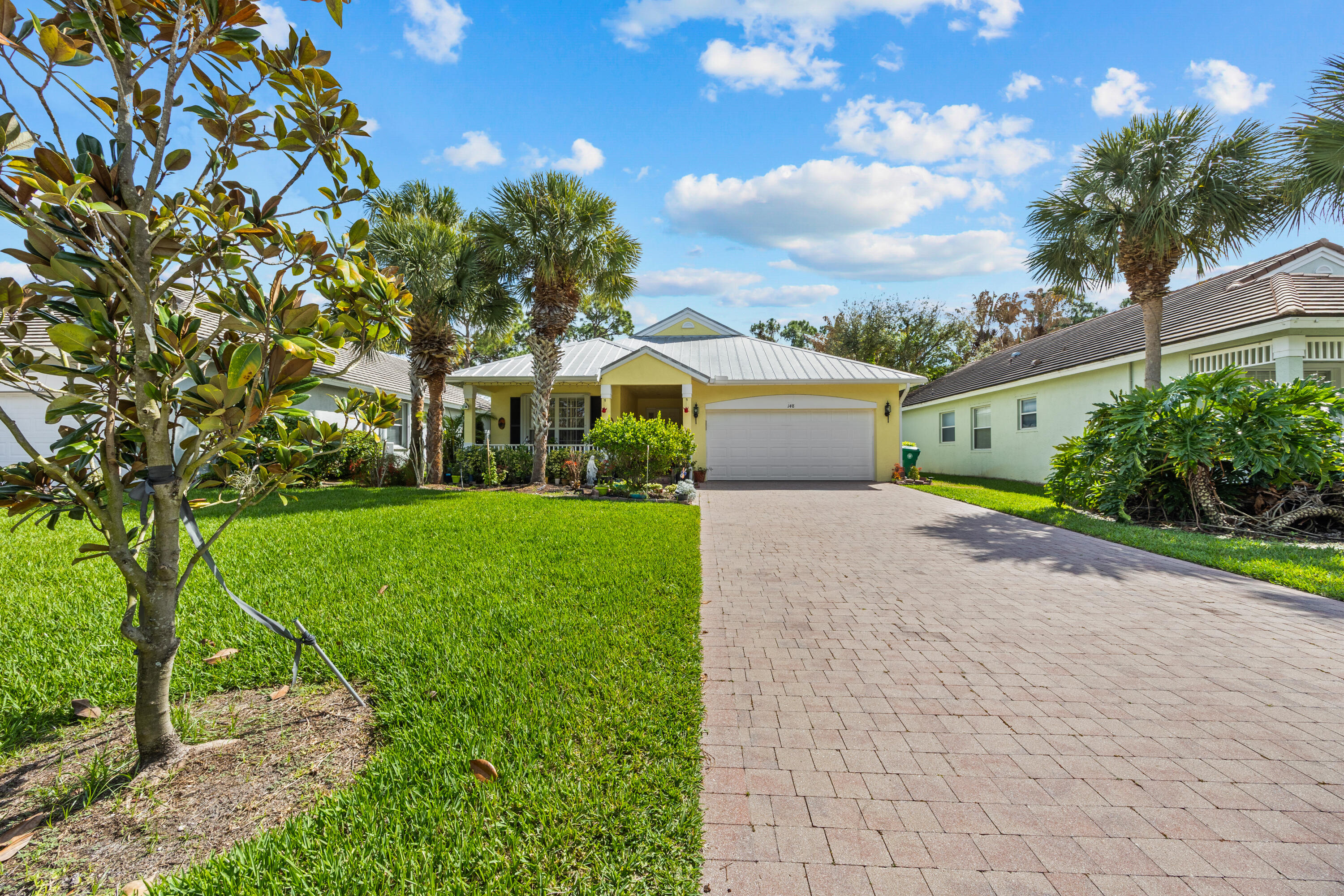 MAGNOLIA LAKES - Residential