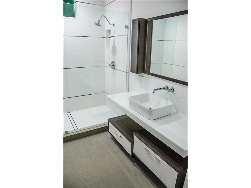 IDLEWYLD 1-19 B - Residential