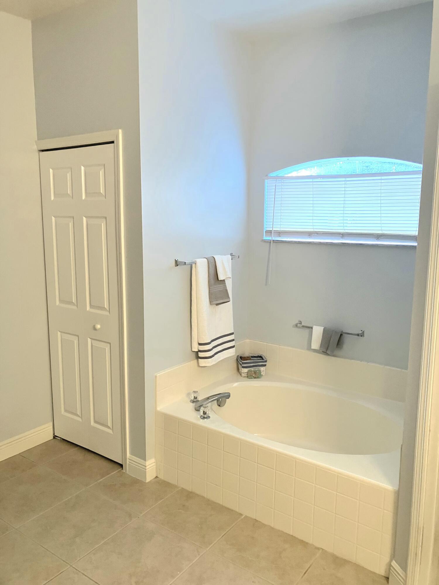 PORT ST LUCIE SECTION 19 - Residential