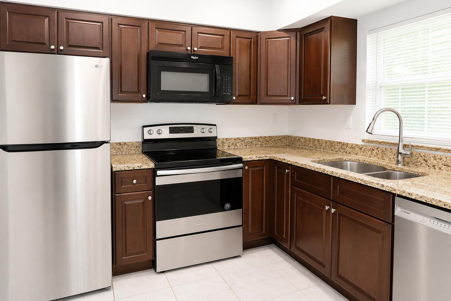 HIDDEN VALLEY SEC 1 - Residential Lease