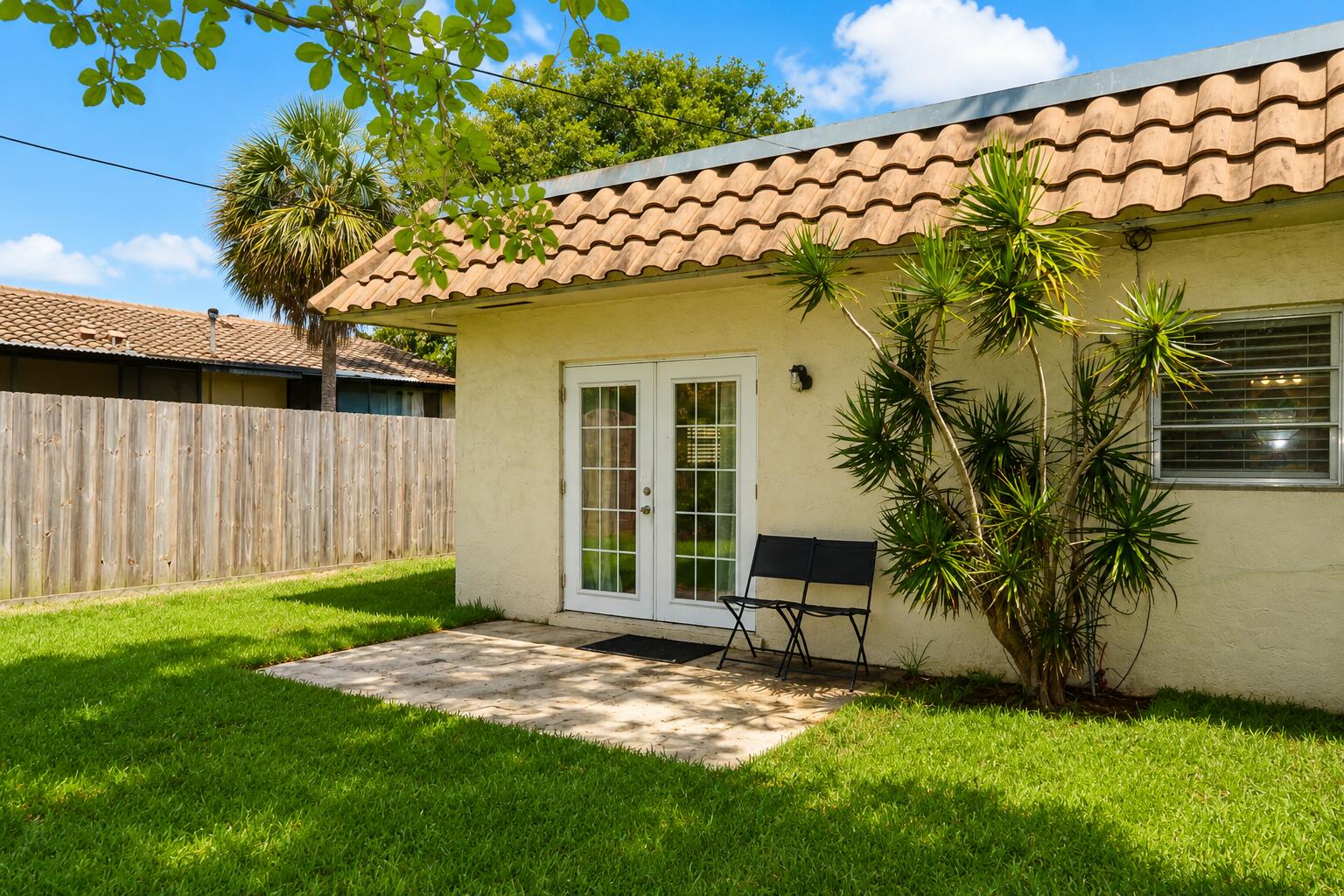 HIDDEN VALLEY SEC 1 - Residential Lease