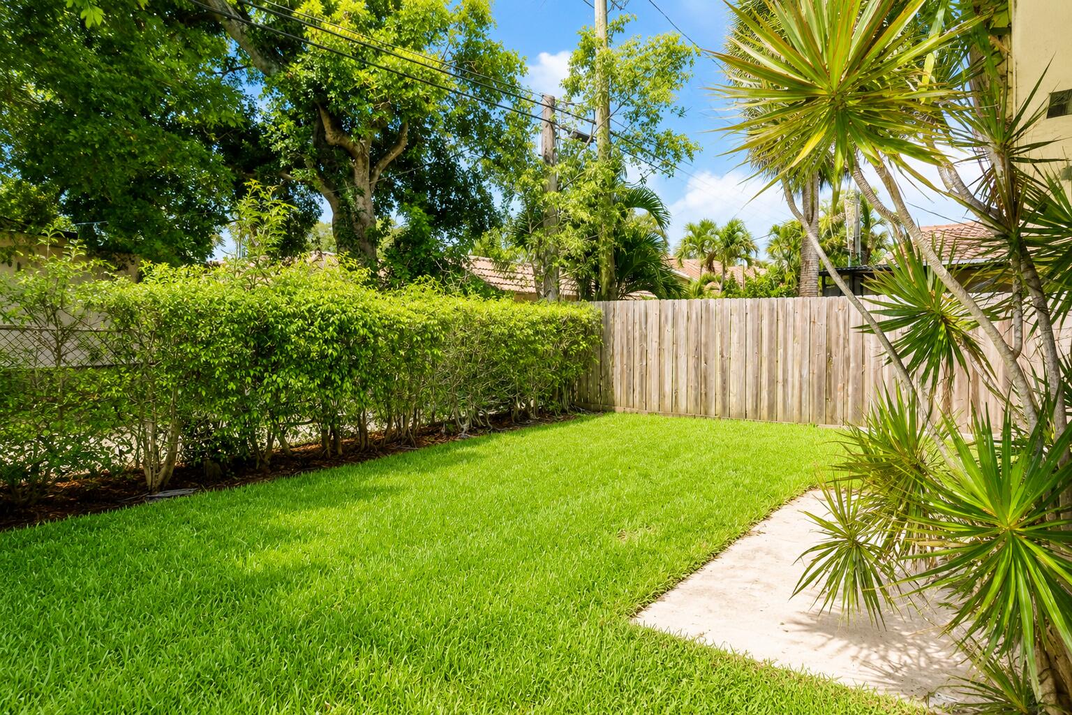 HIDDEN VALLEY SEC 1 - Residential Lease