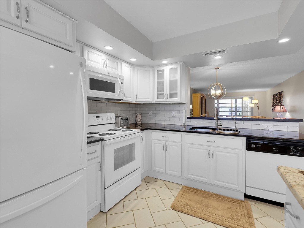 WYNMOOR VILLAGE - Residential