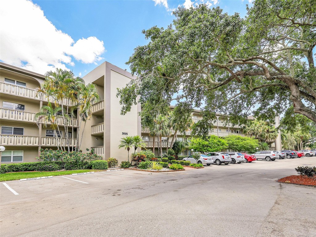 WYNMOOR VILLAGE - Residential