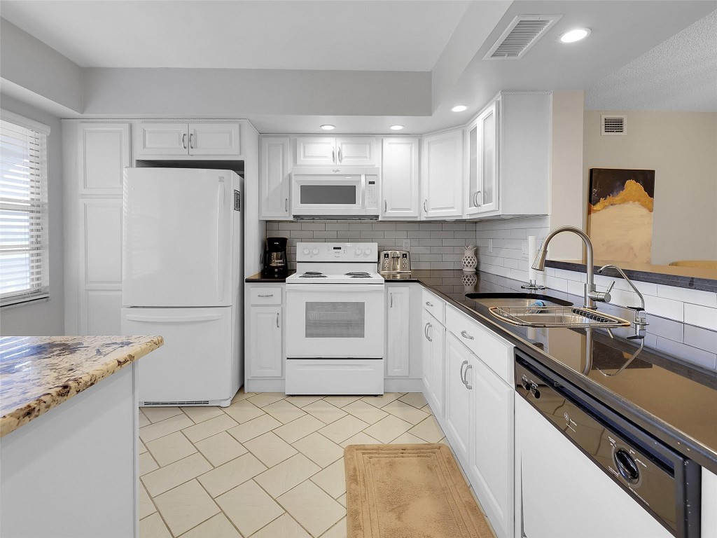 WYNMOOR VILLAGE - Residential