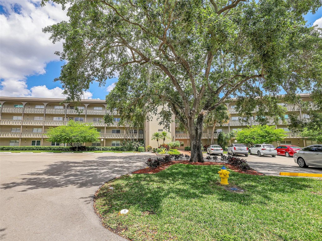 WYNMOOR VILLAGE - Residential