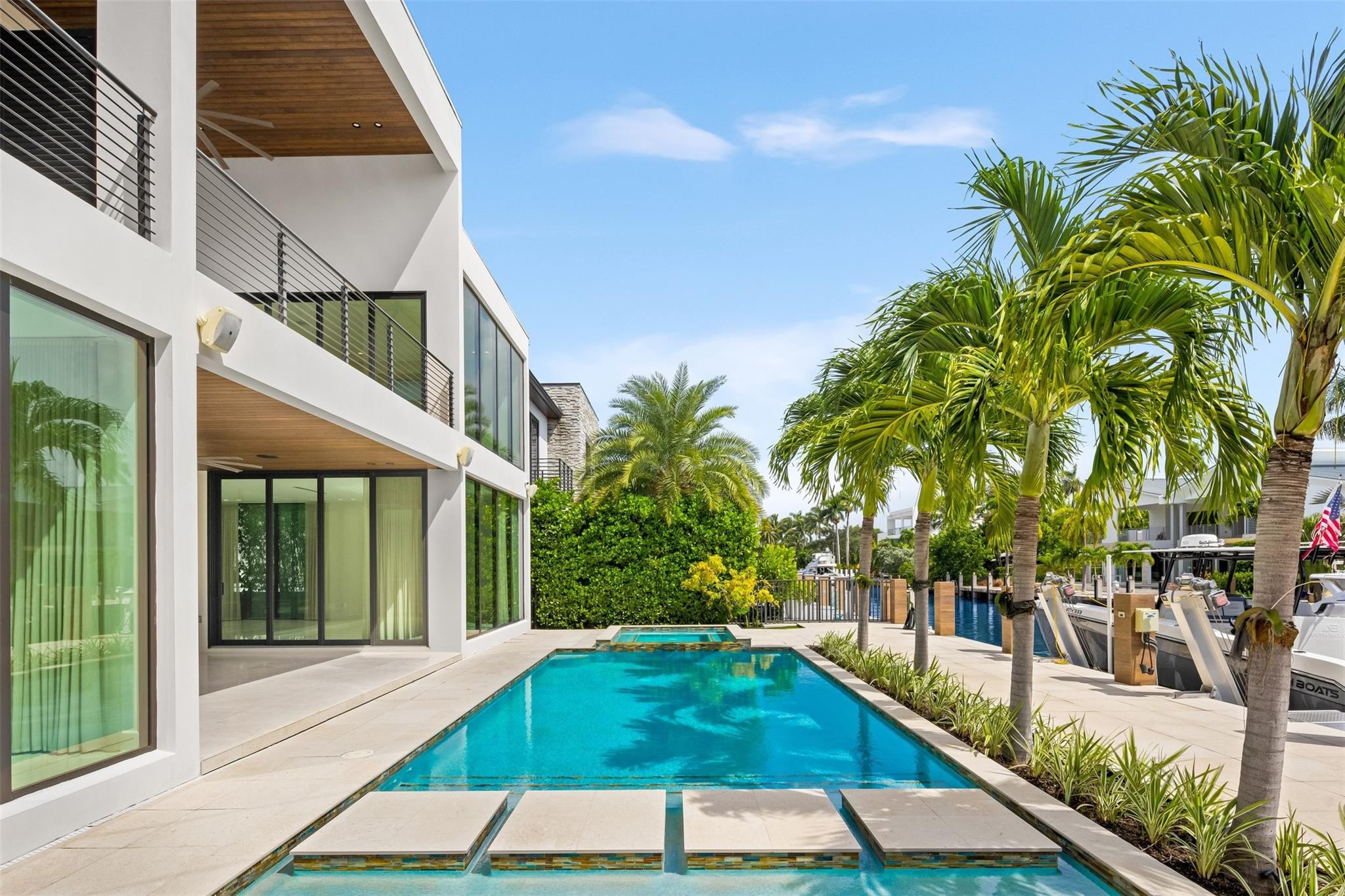 Venice 8-12 B - Residential