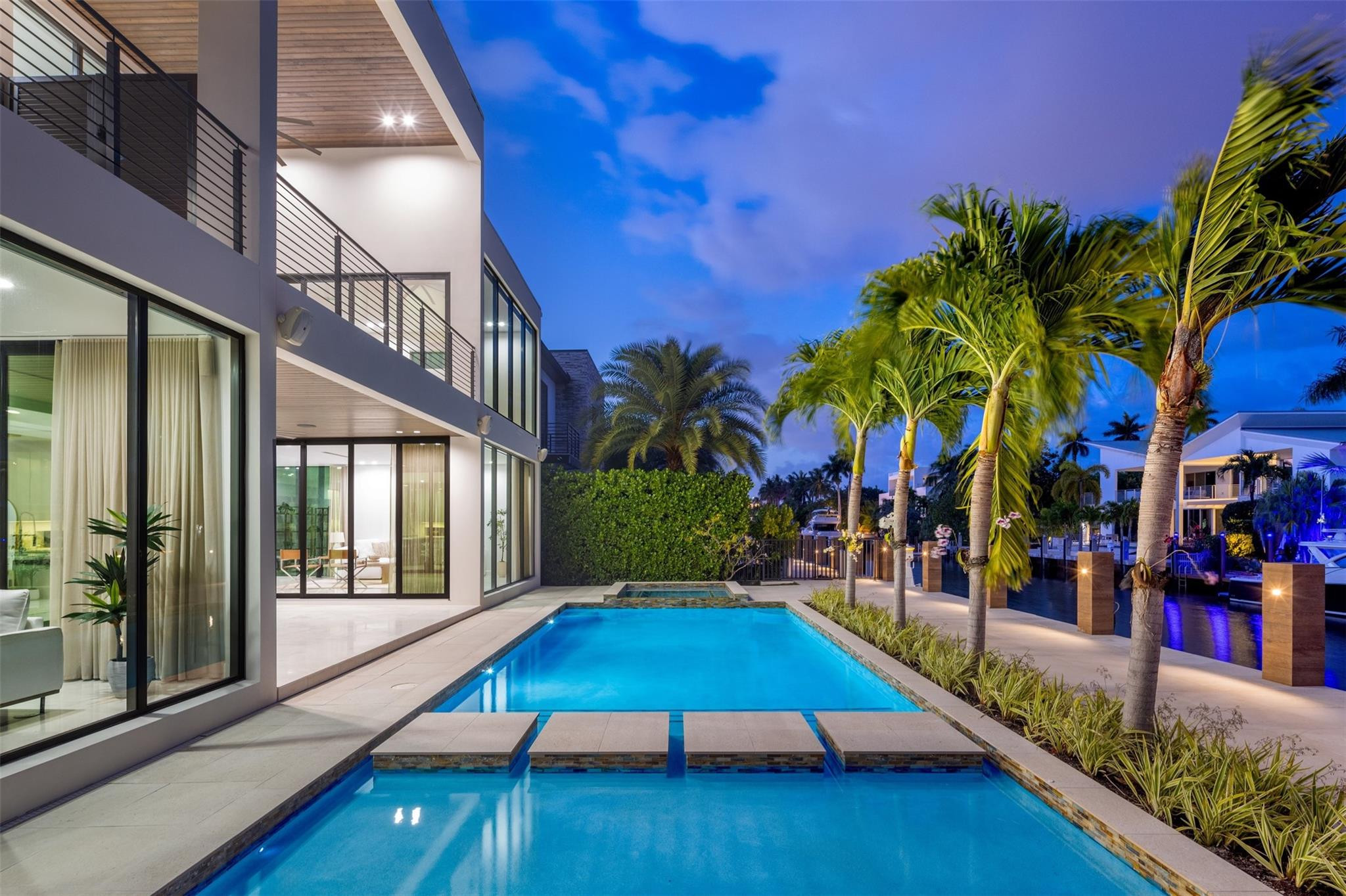 Venice 8-12 B - Residential