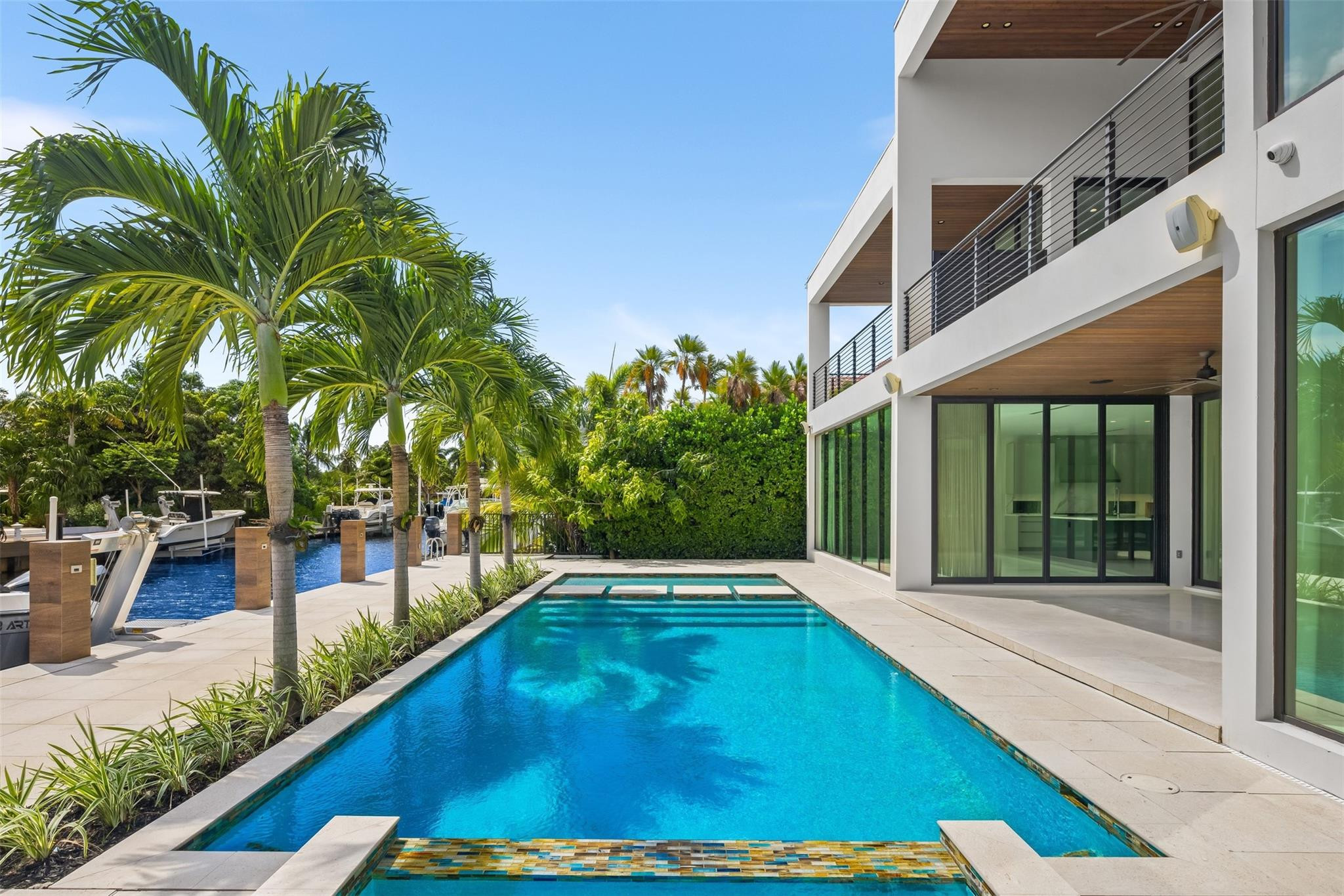 Venice 8-12 B - Residential