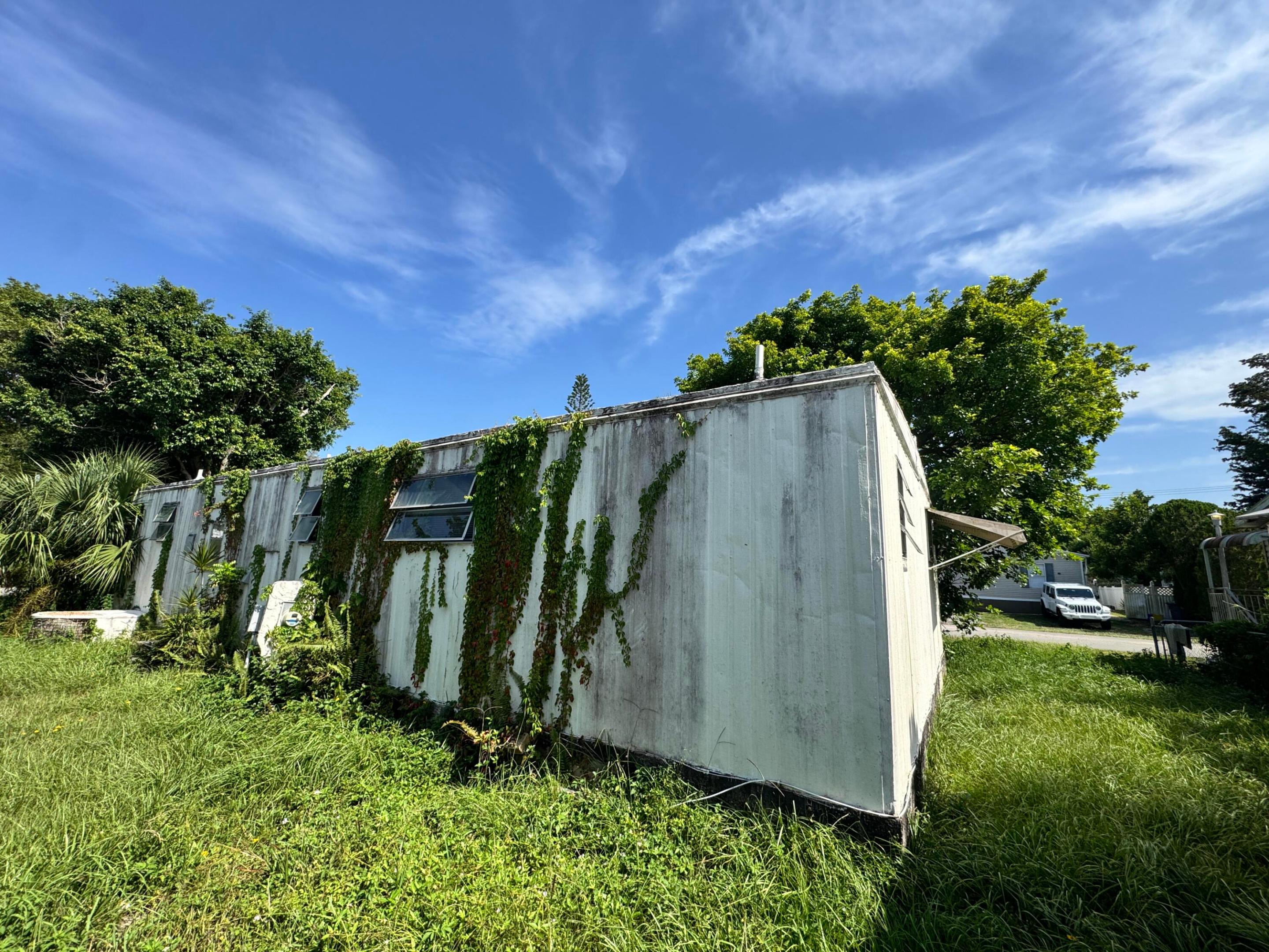 WATERGATE MOBILE HOME - Residential