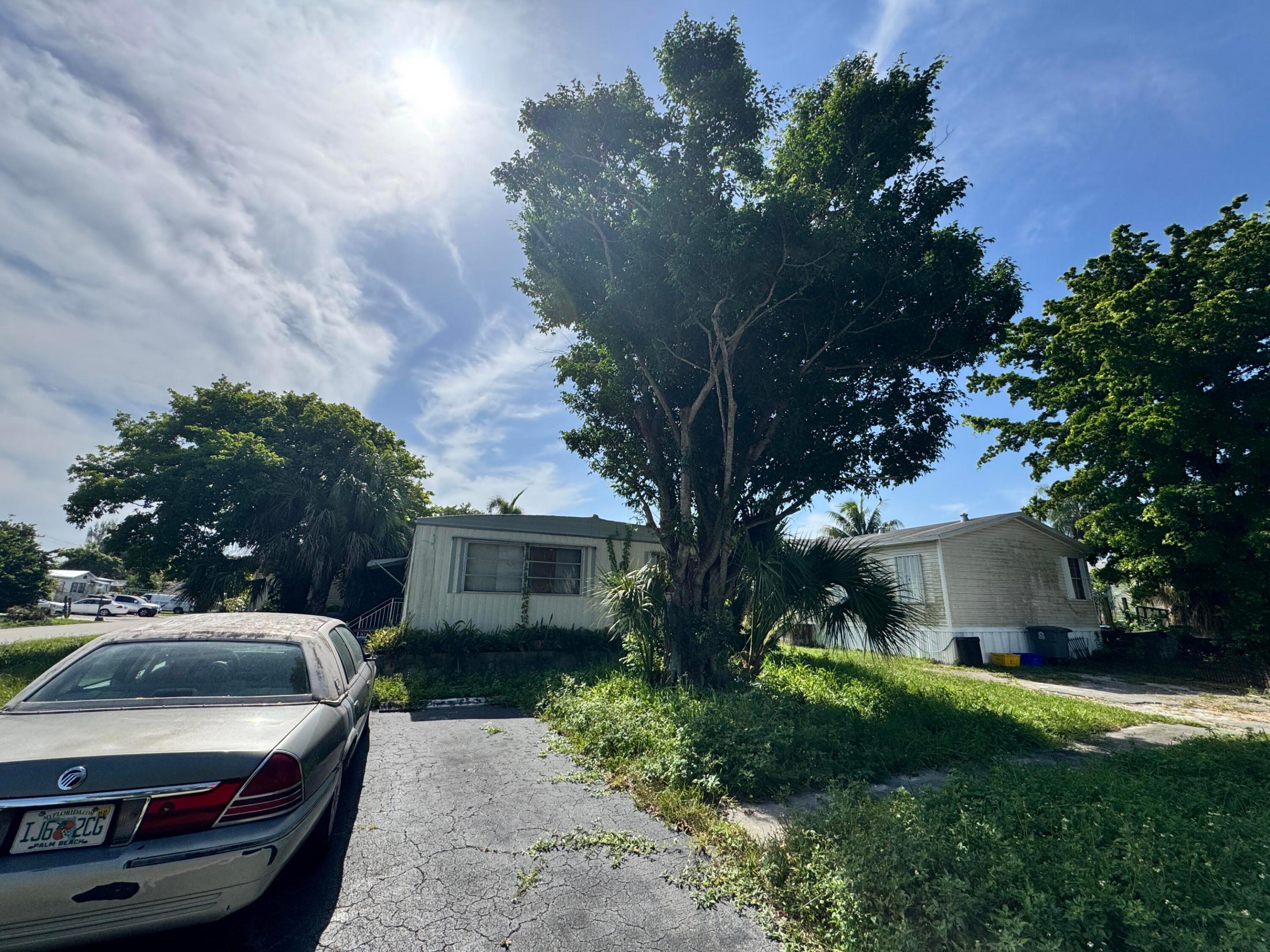 WATERGATE MOBILE HOME - Residential