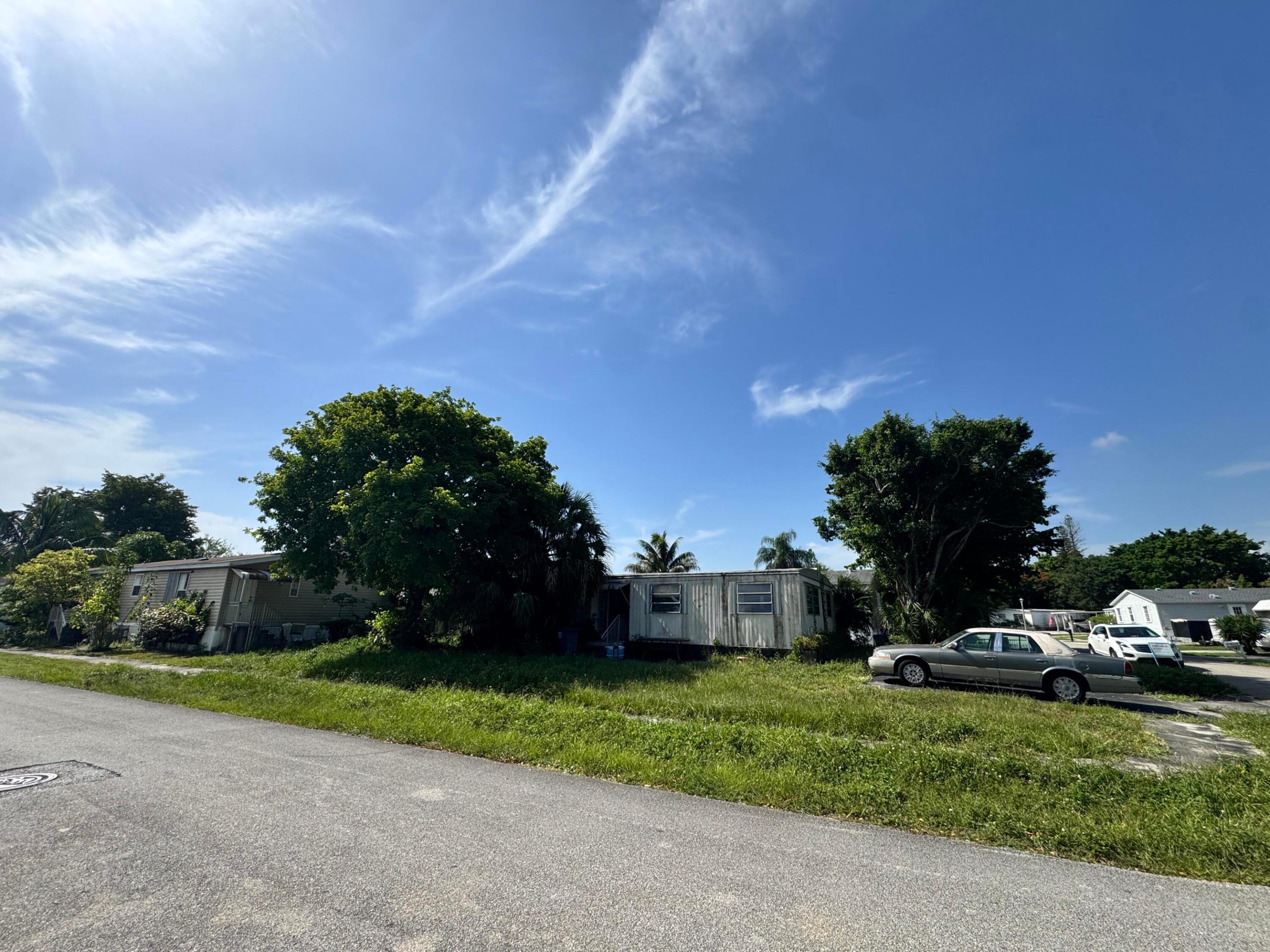 WATERGATE MOBILE HOME - Residential