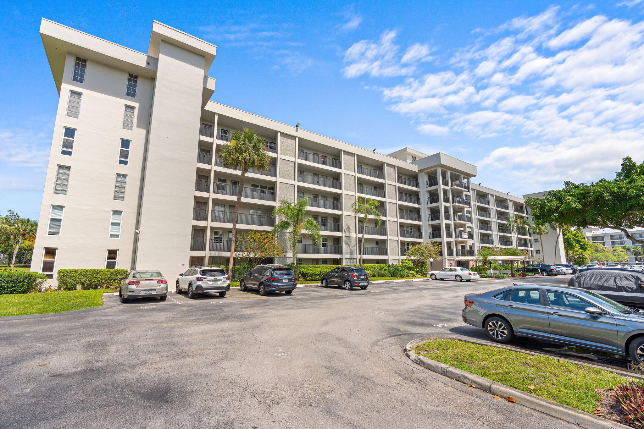 NO 16 PALM-AIRE COUNTRY CLUB - Residential