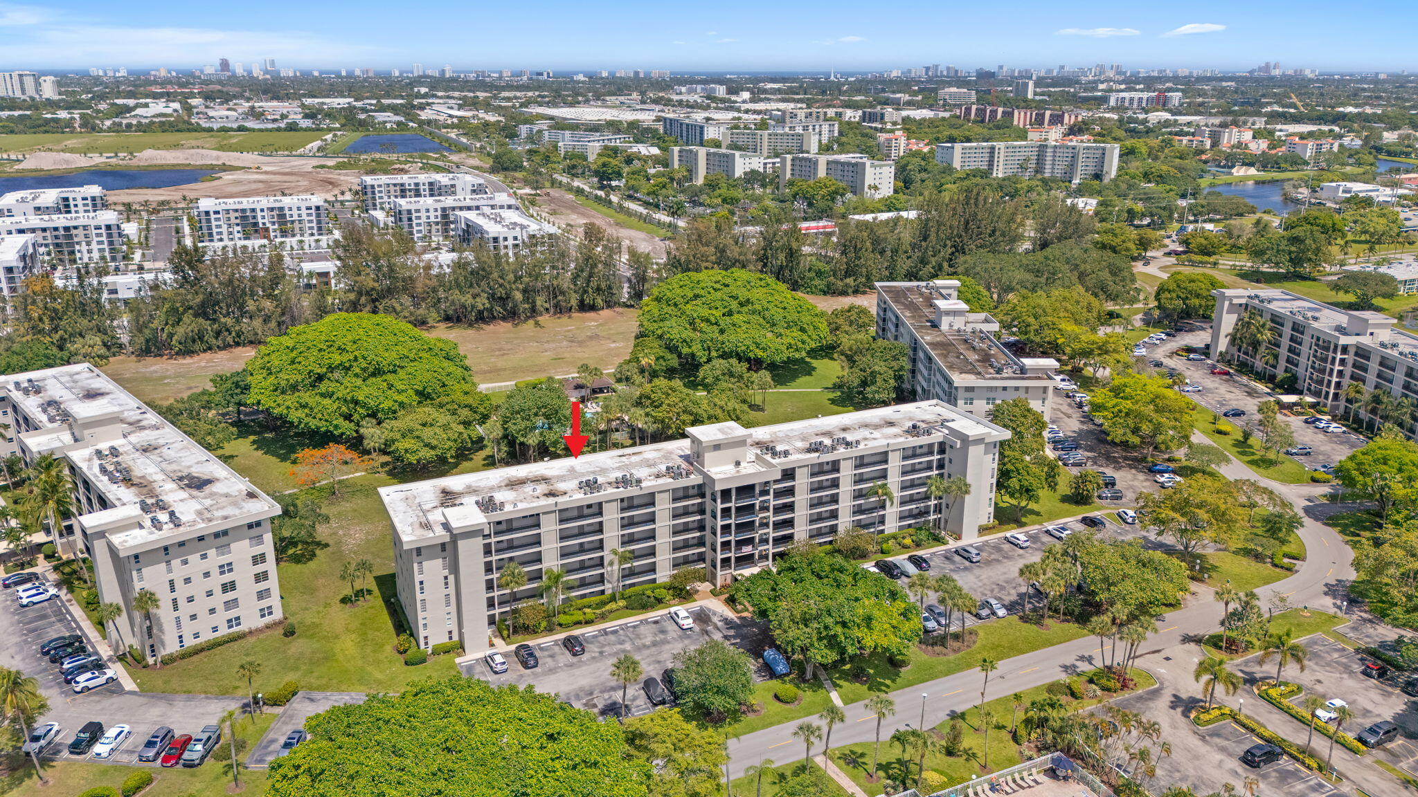 NO 16 PALM-AIRE COUNTRY CLUB - Residential