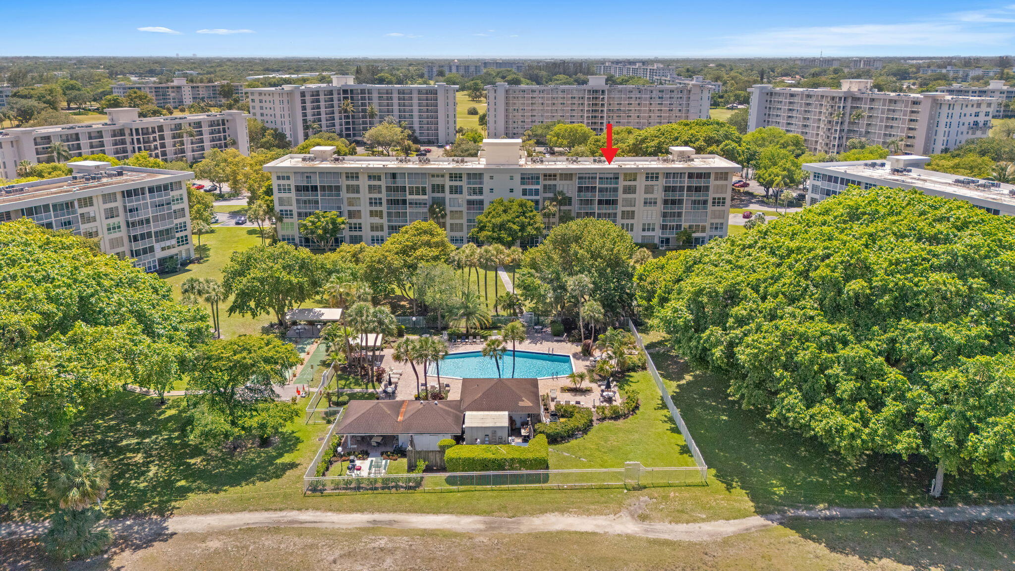 NO 16 PALM-AIRE COUNTRY CLUB - Residential