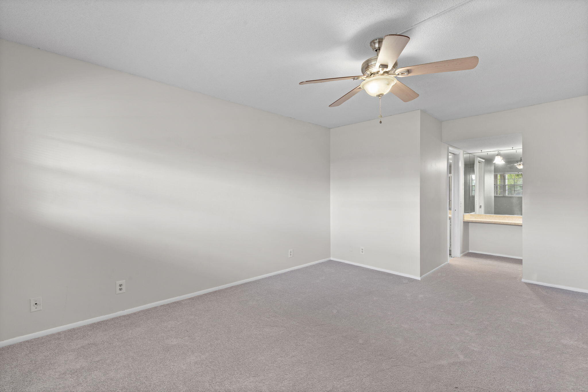NO 16 PALM-AIRE COUNTRY CLUB - Residential