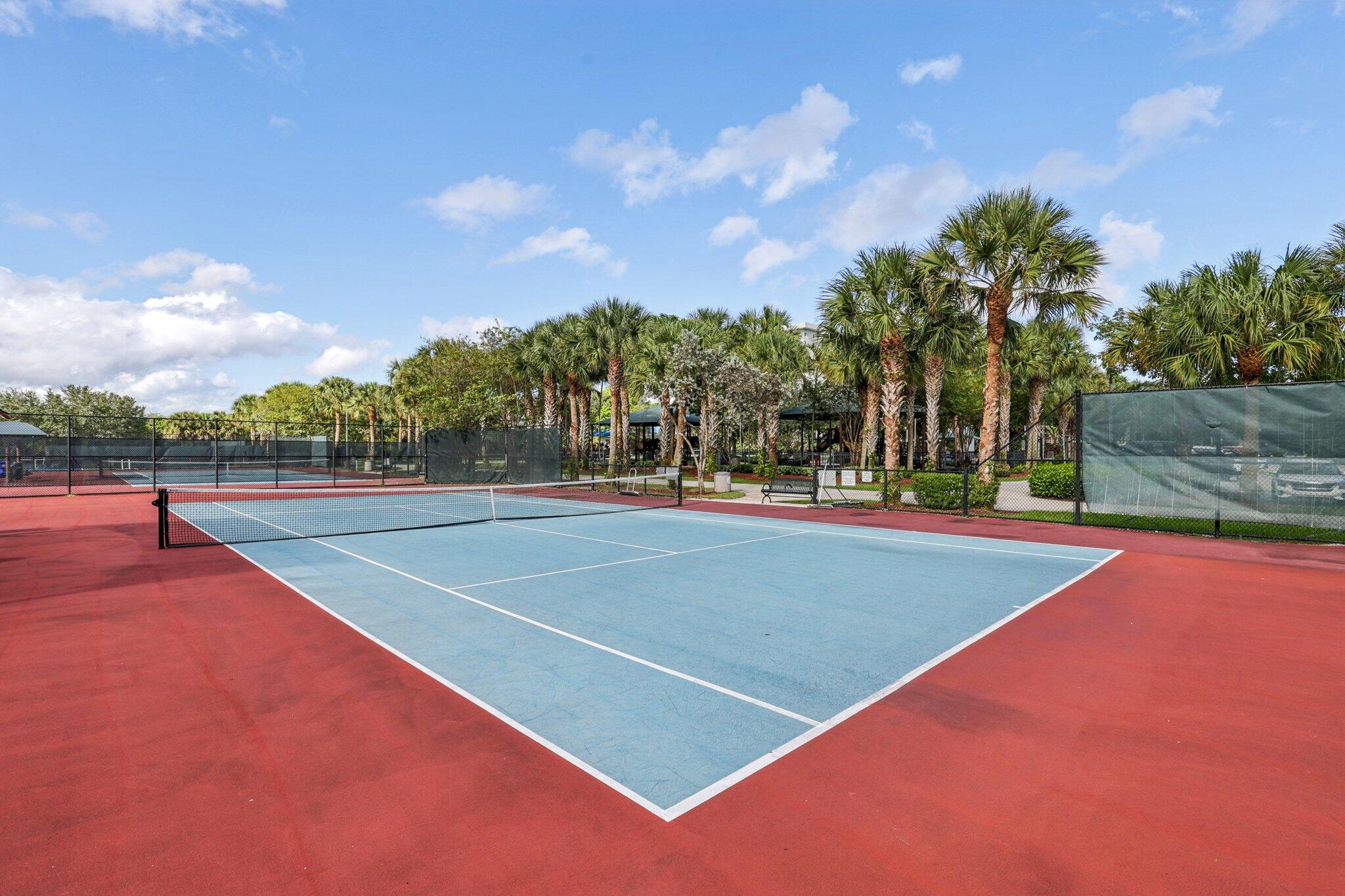 NO 16 PALM-AIRE COUNTRY CLUB - Residential