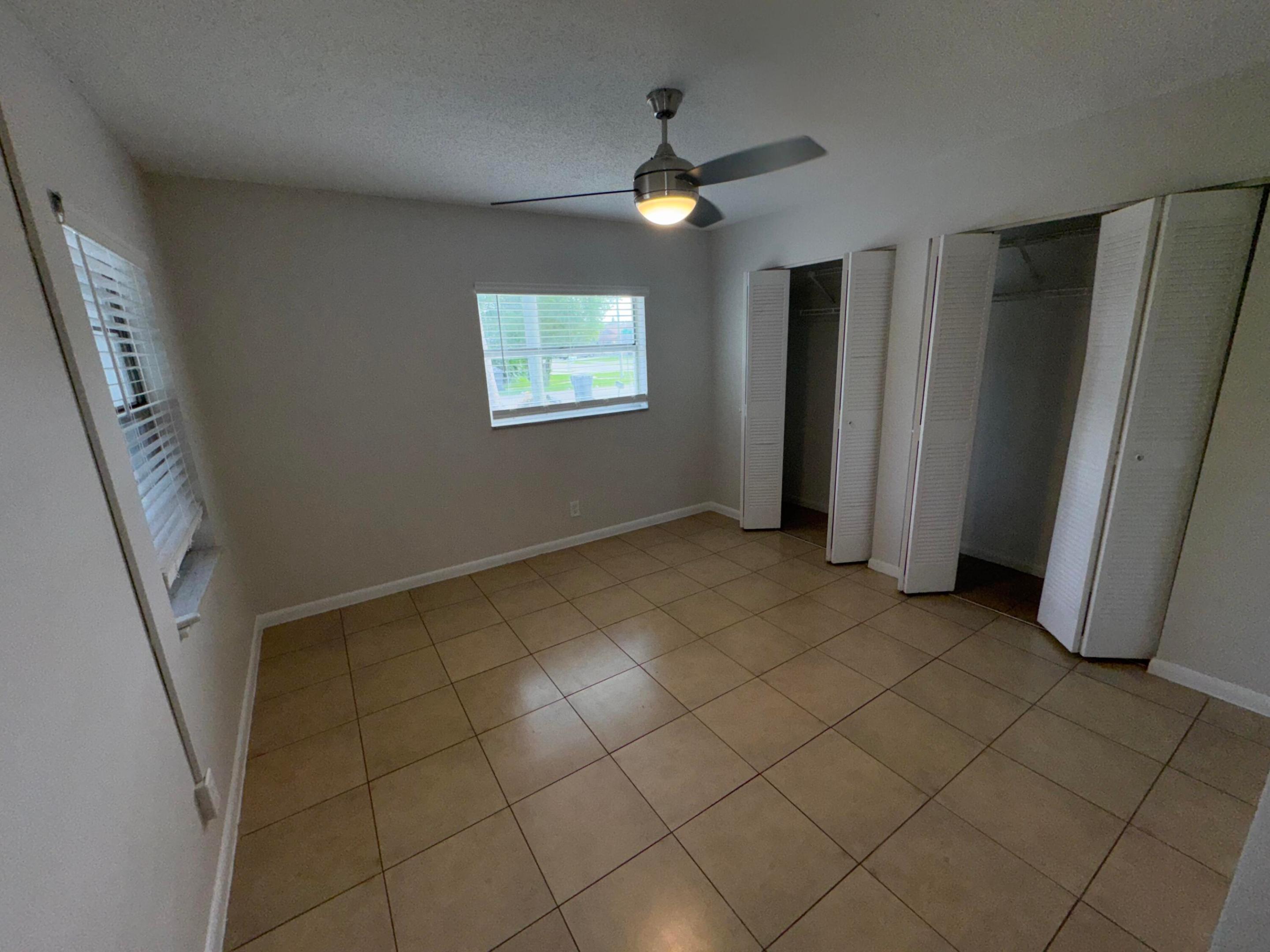 OCTOBER PARK - Residential Lease