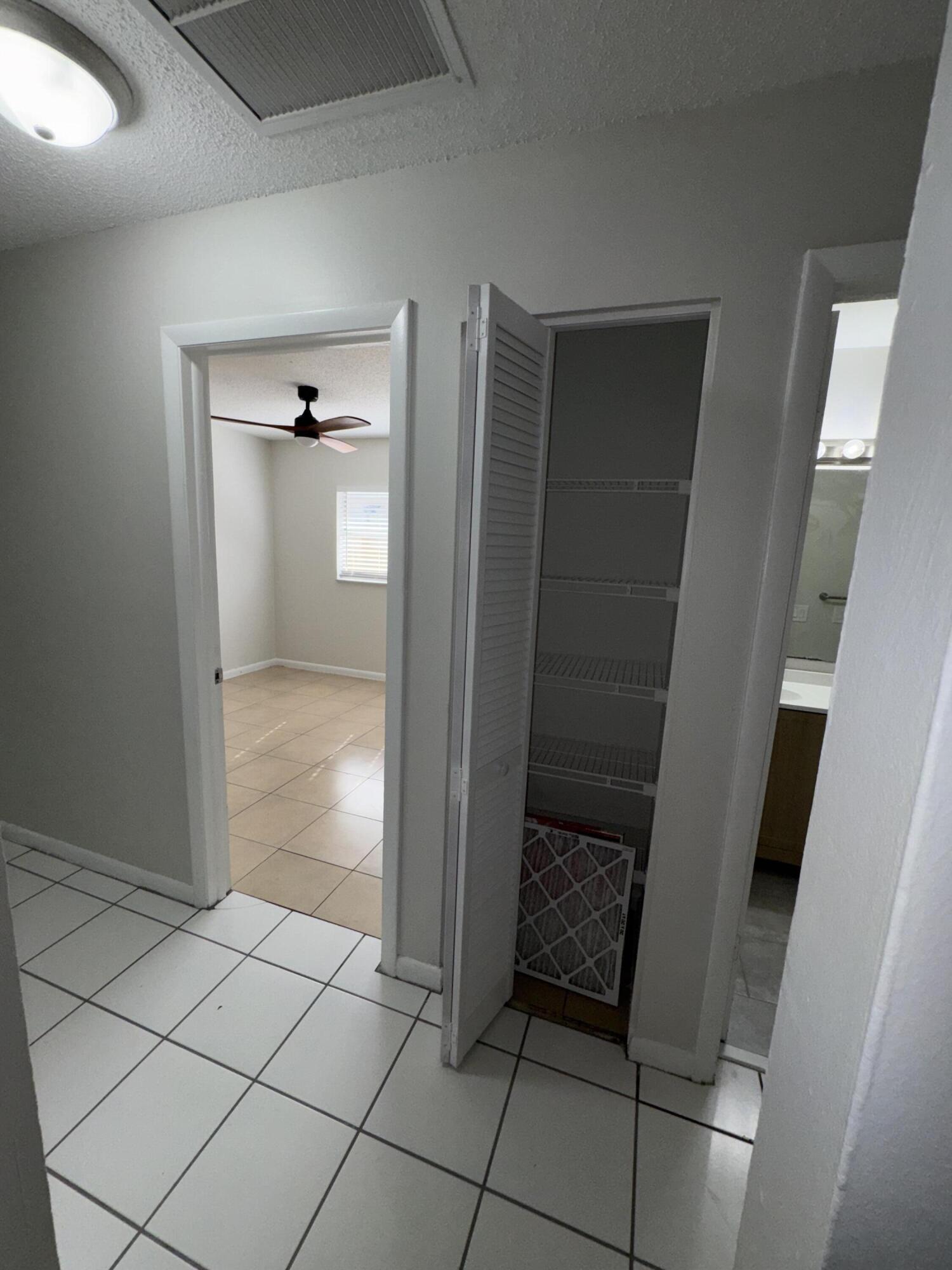 OCTOBER PARK - Residential Lease