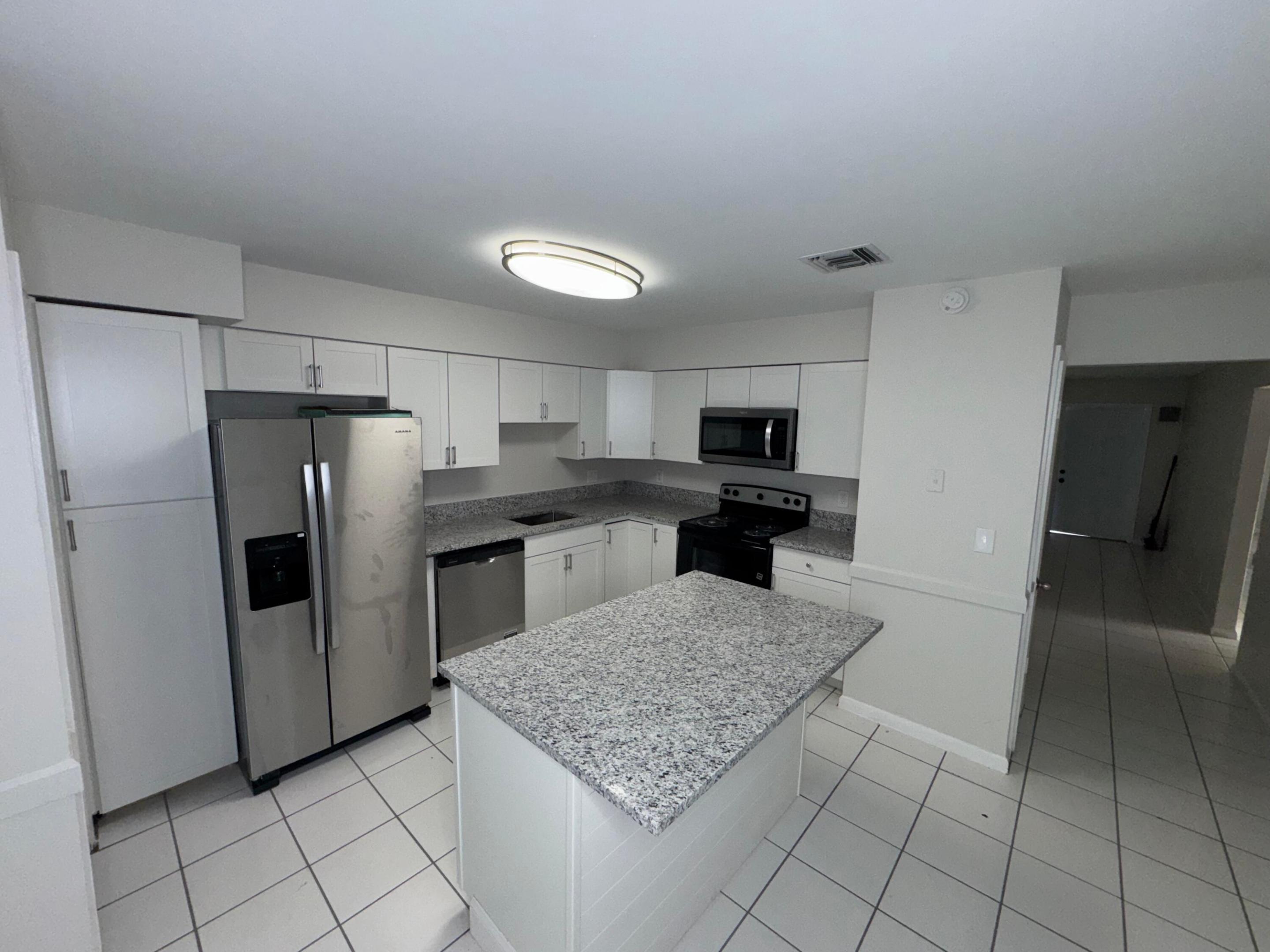 OCTOBER PARK - Residential Lease