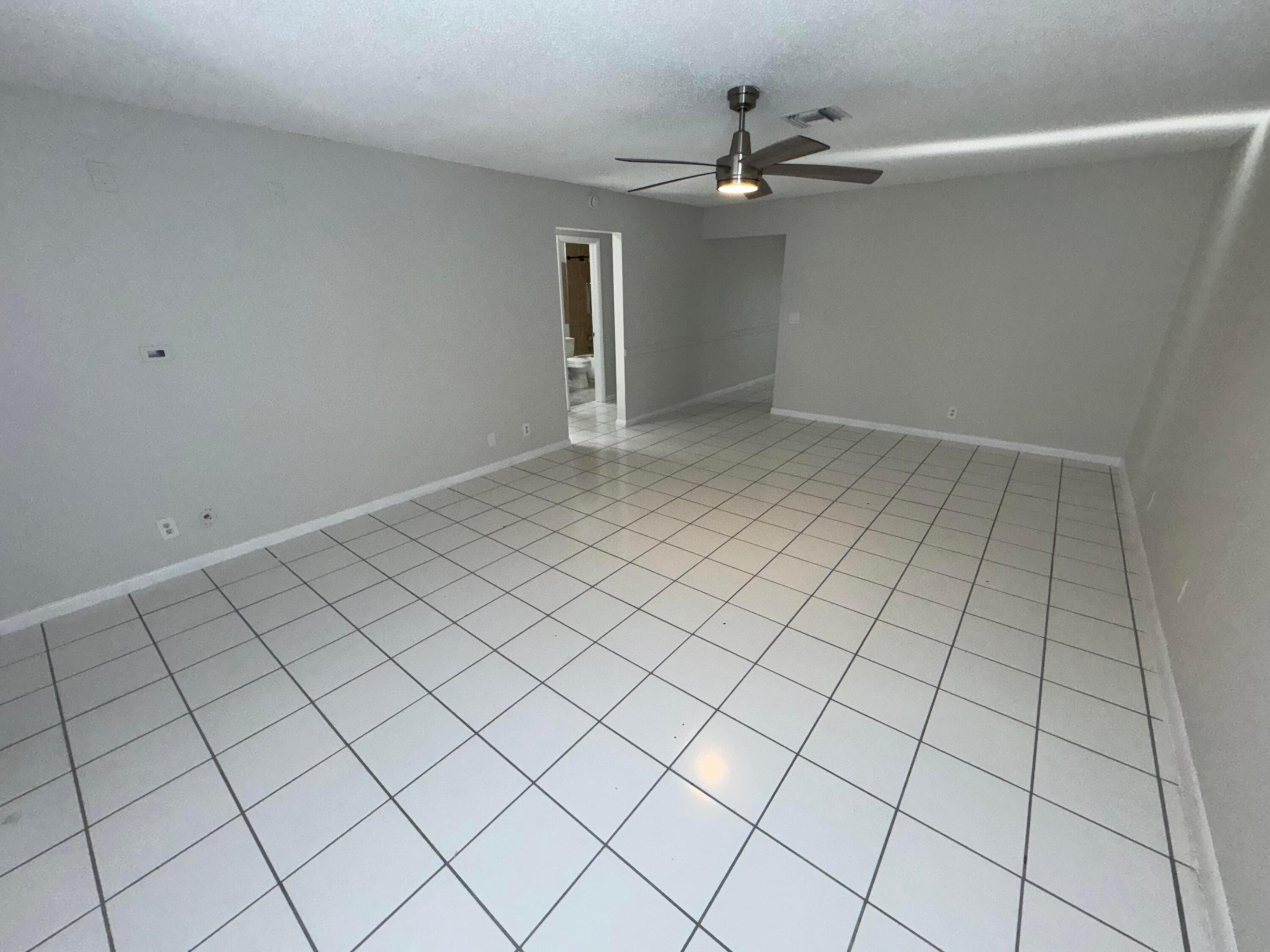 OCTOBER PARK - Residential Lease