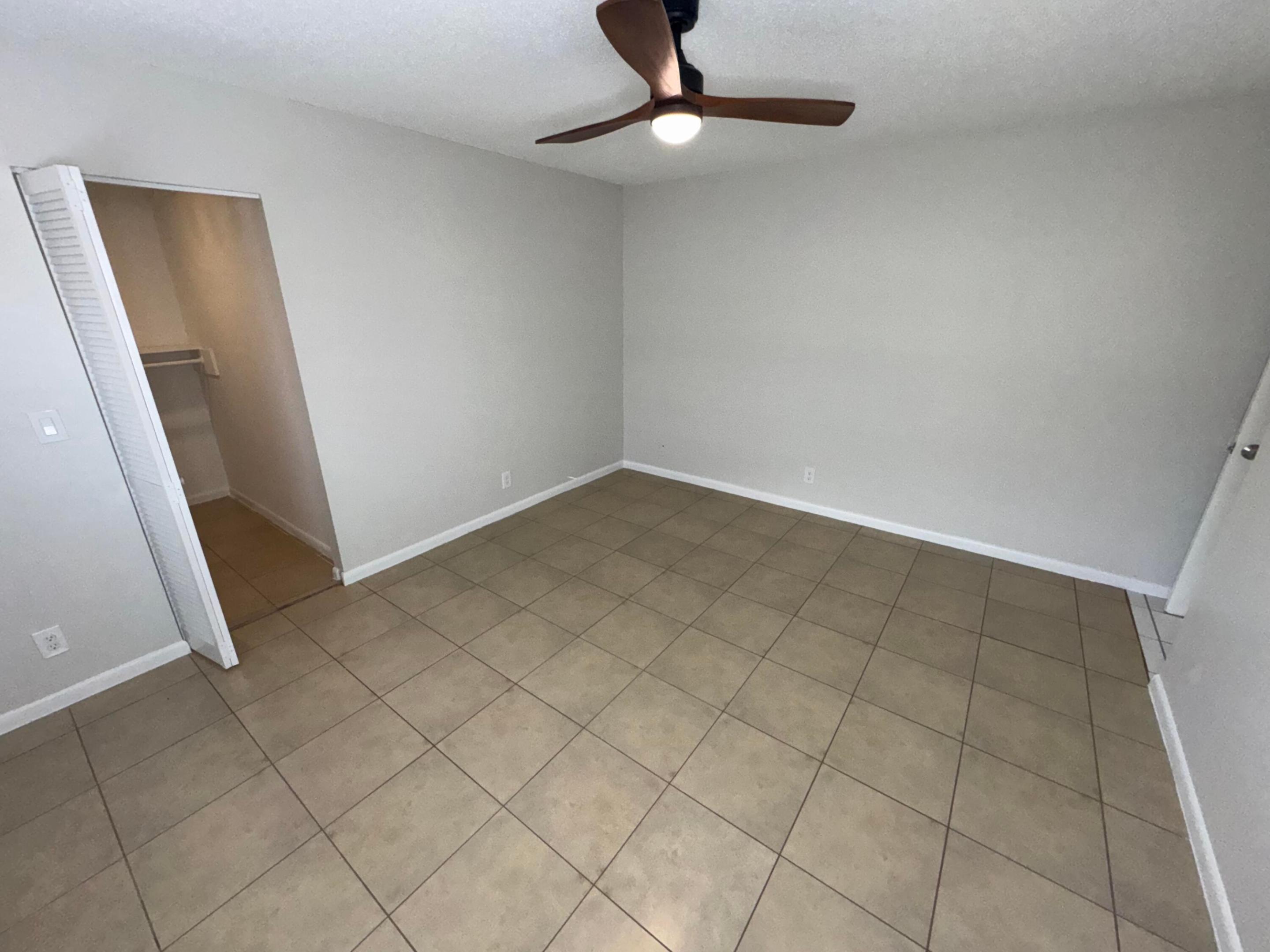 OCTOBER PARK - Residential Lease