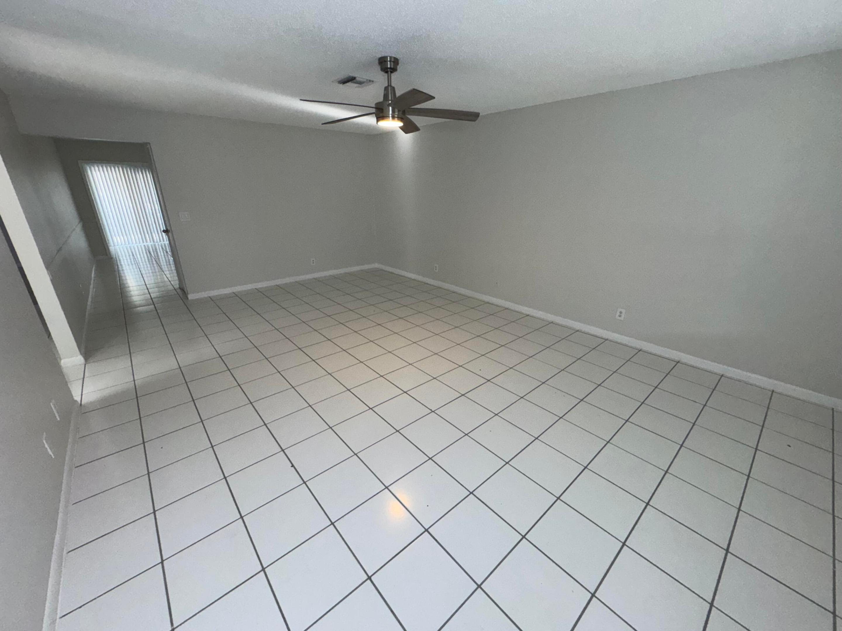 OCTOBER PARK - Residential Lease