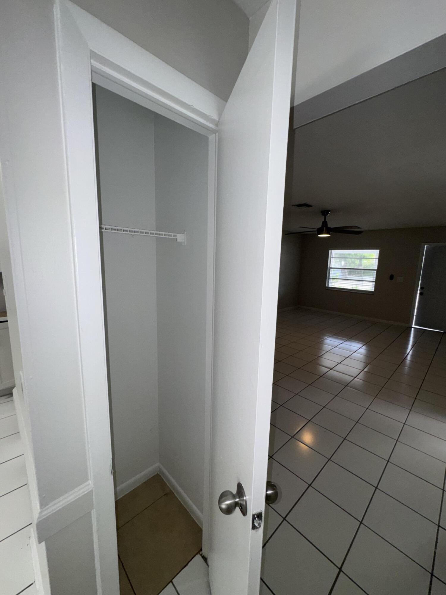 OCTOBER PARK - Residential Lease