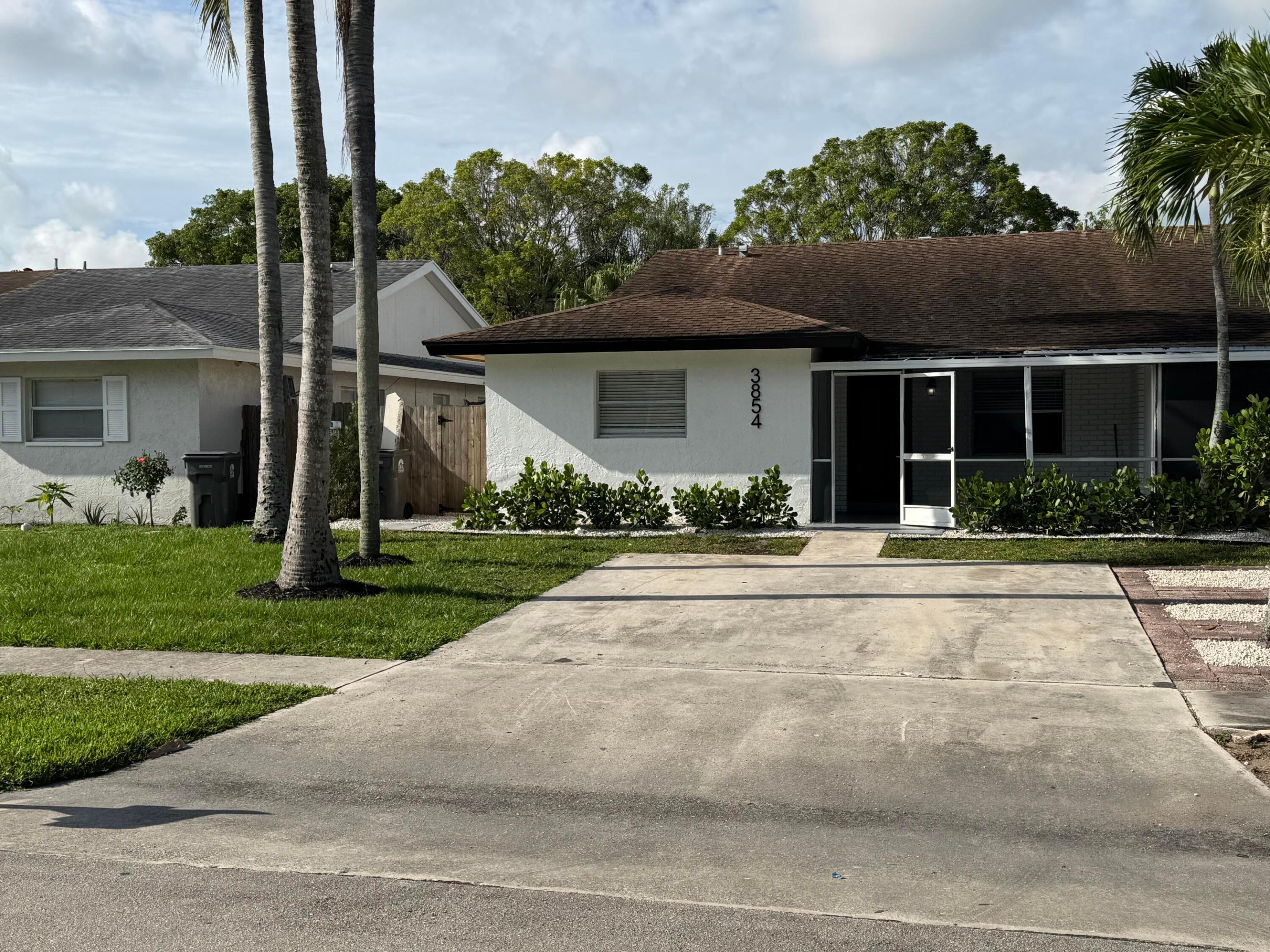 OCTOBER PARK - Residential Lease