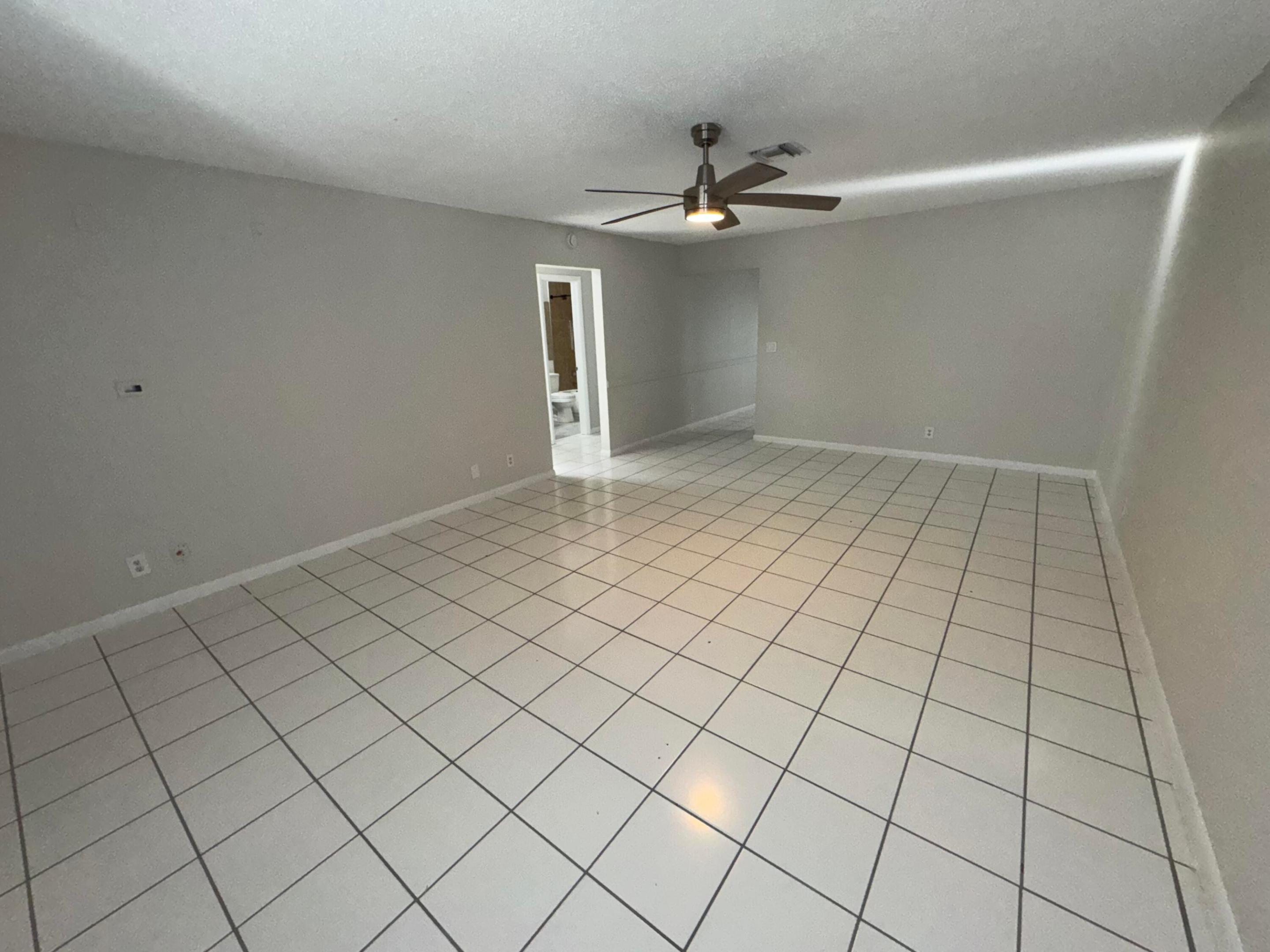 OCTOBER PARK - Residential Lease