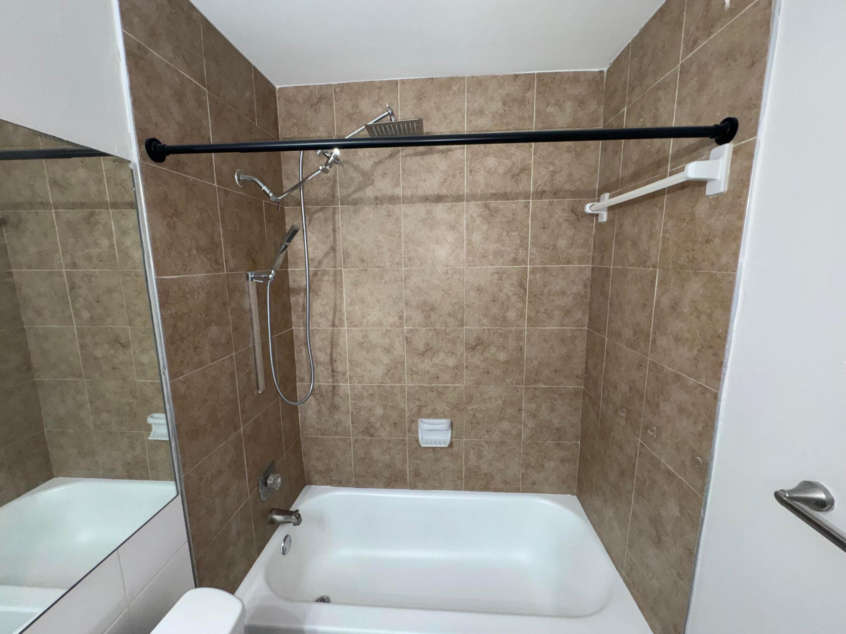 OCTOBER PARK - Residential Lease