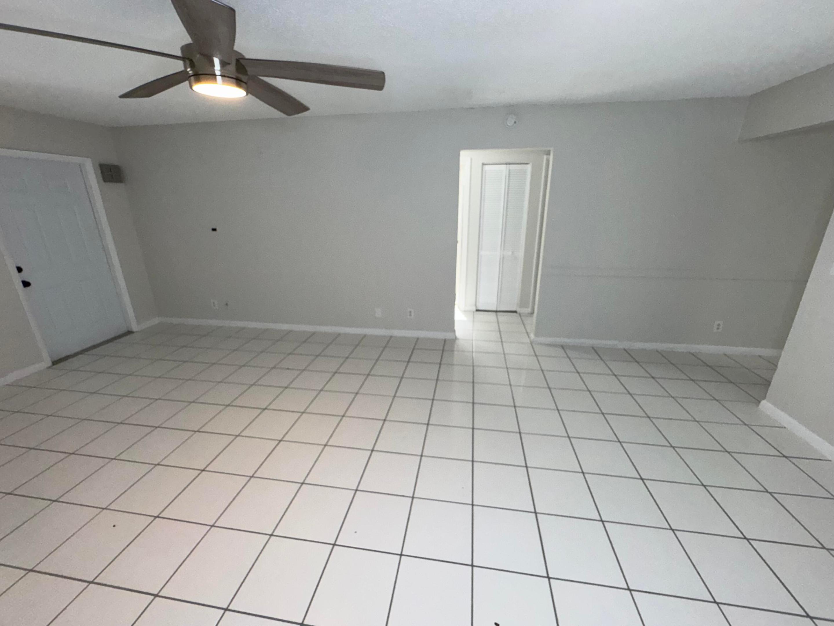 OCTOBER PARK - Residential Lease