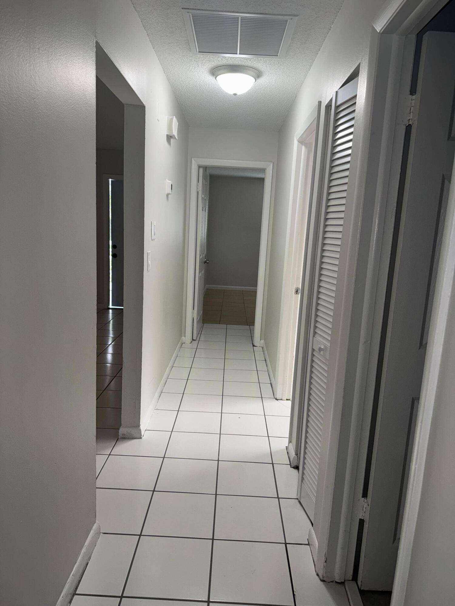 OCTOBER PARK - Residential Lease