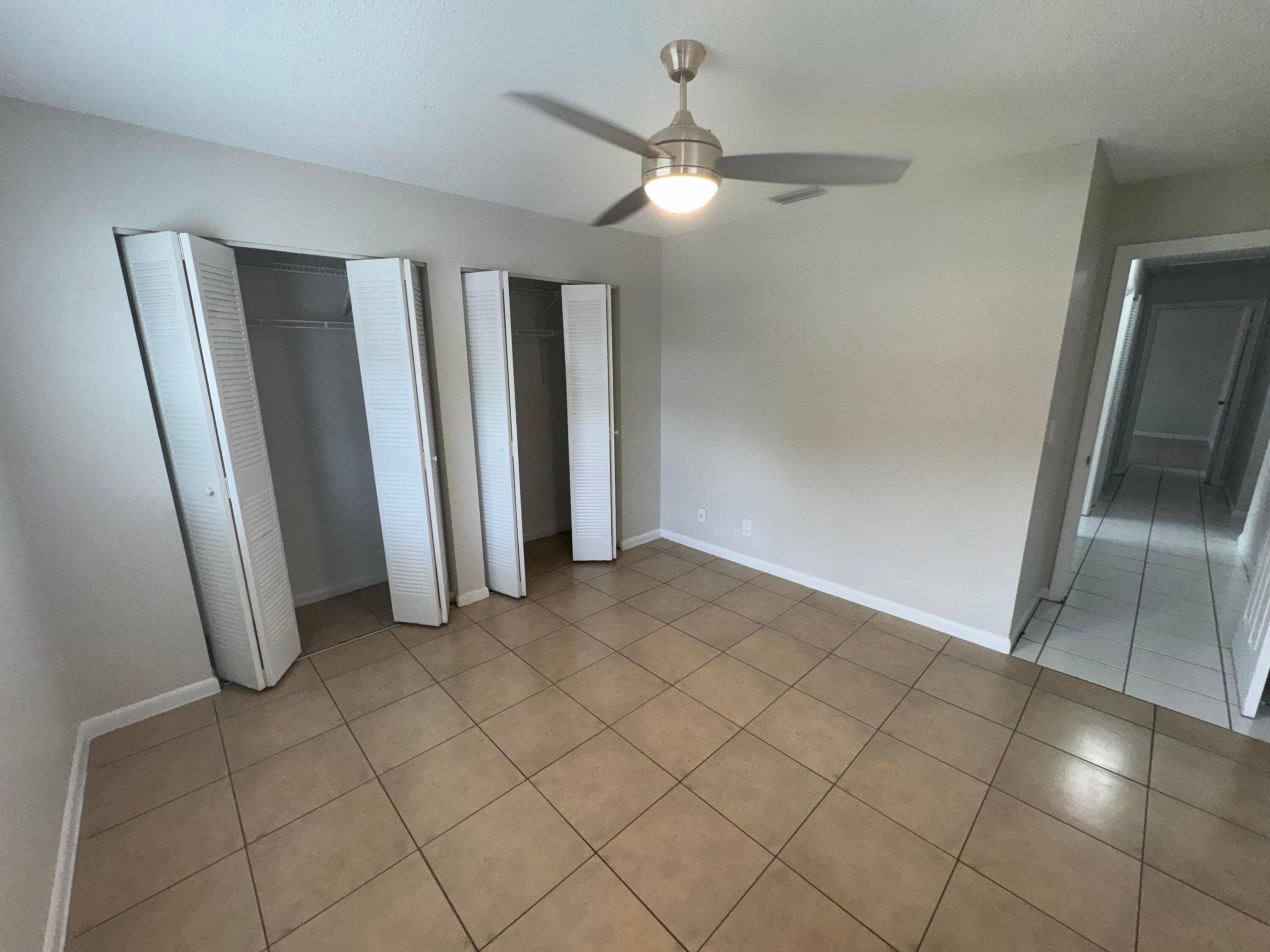 OCTOBER PARK - Residential Lease