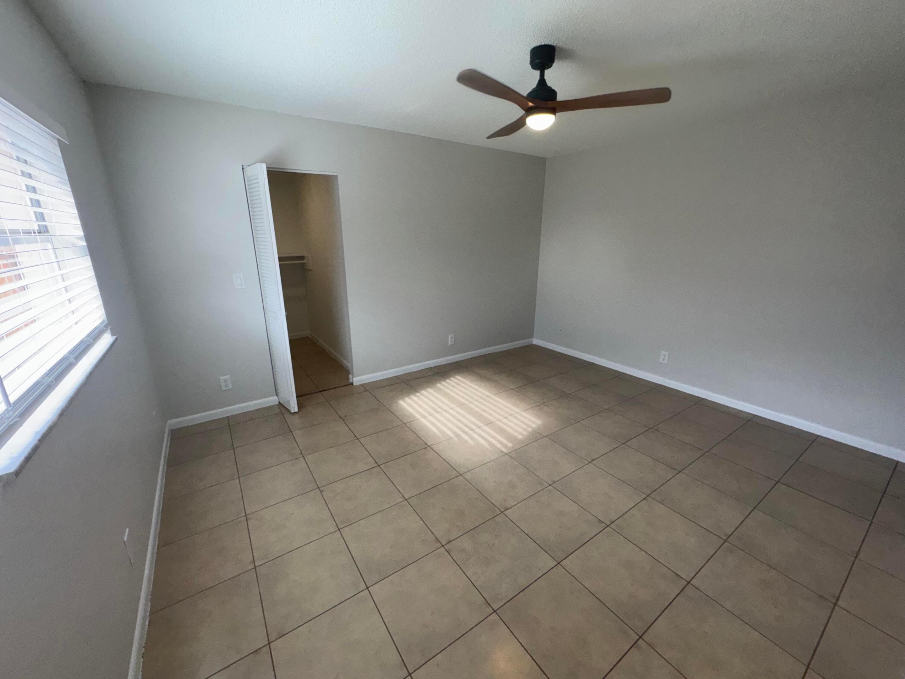OCTOBER PARK - Residential Lease