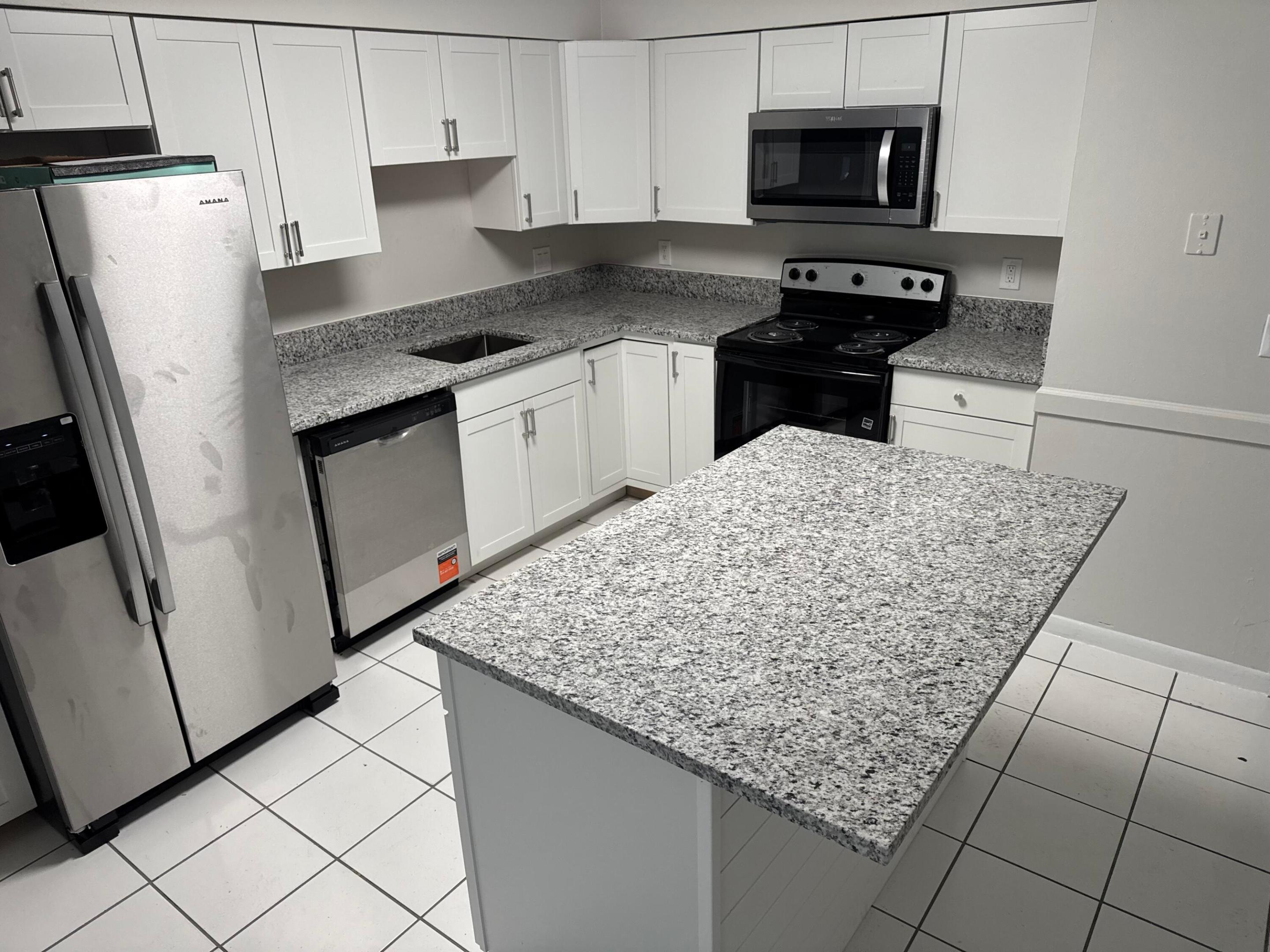 OCTOBER PARK - Residential Lease