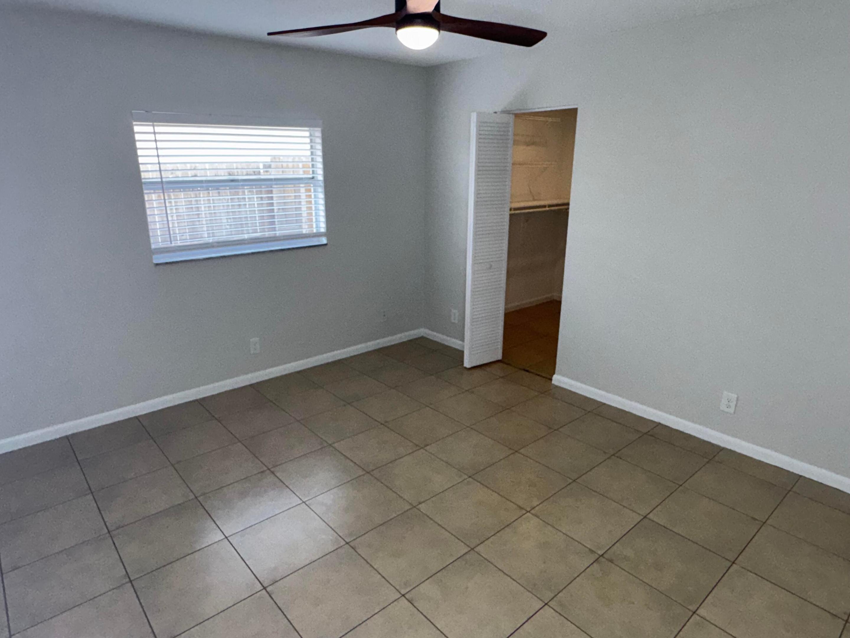 OCTOBER PARK - Residential Lease